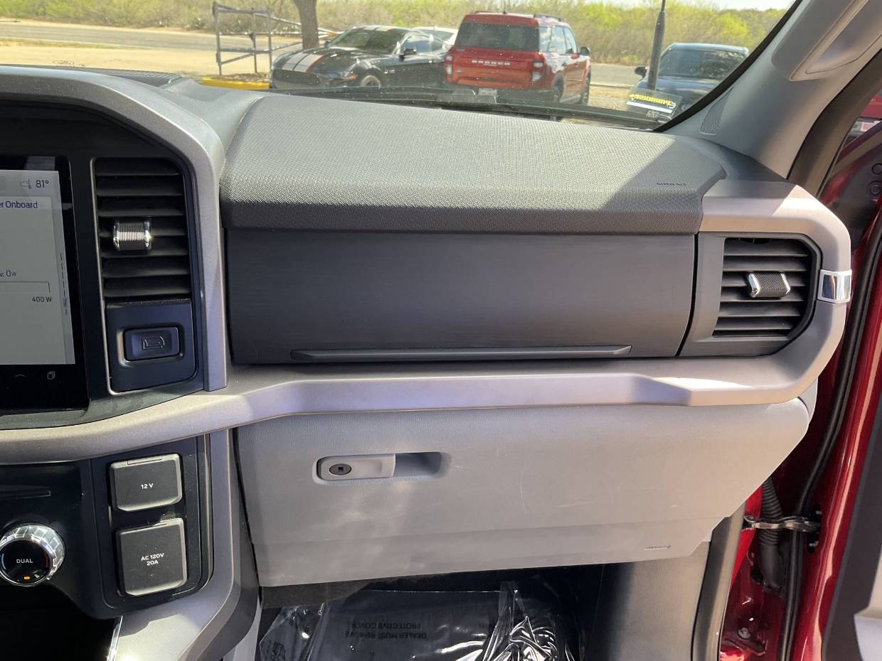 2025 Ford F-150 XLT - Photo 21
