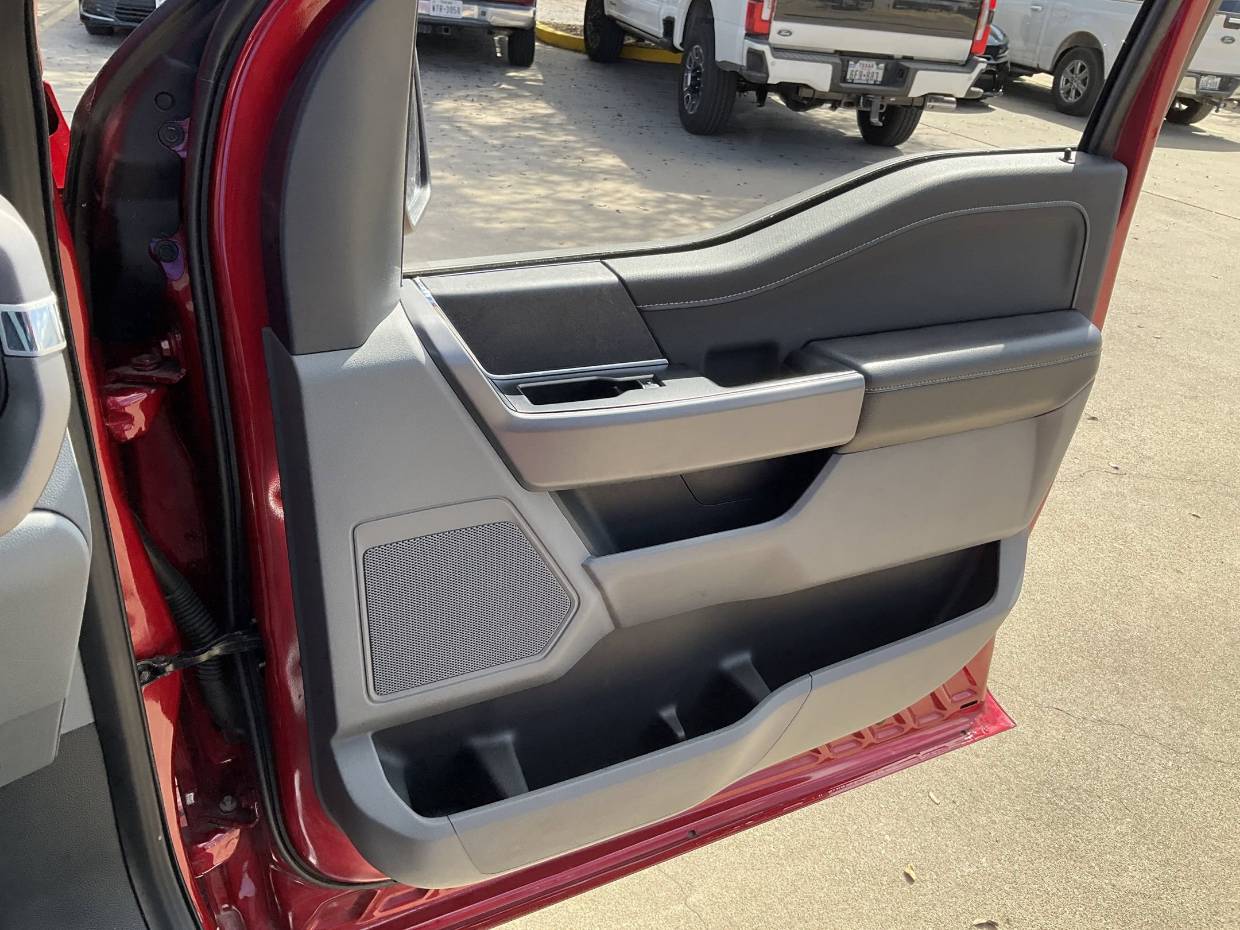 2025 Ford F-150 XLT - Photo 22