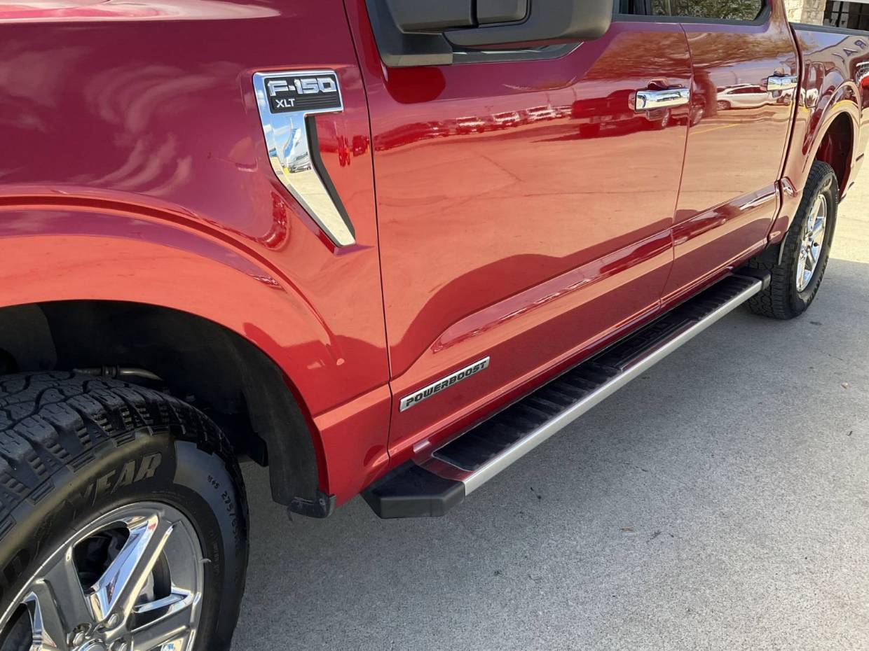 2025 Ford F-150 XLT - Photo 25