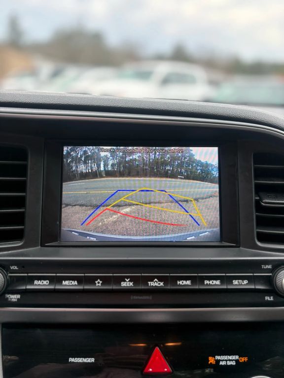 2019 Hyundai Elantra SEL - Photo 10