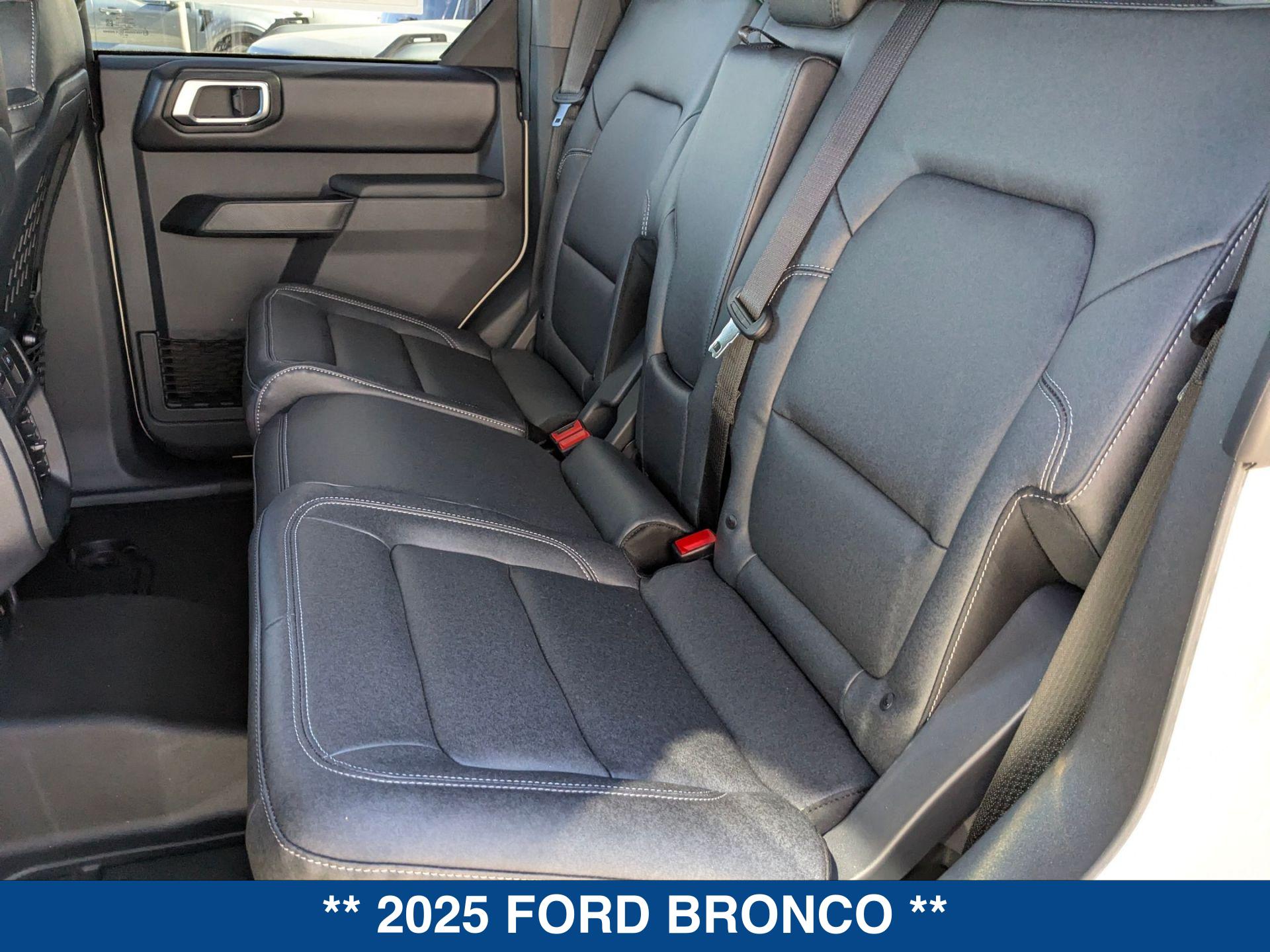 2025 Ford Bronco 4-Door Badlands - Photo 16