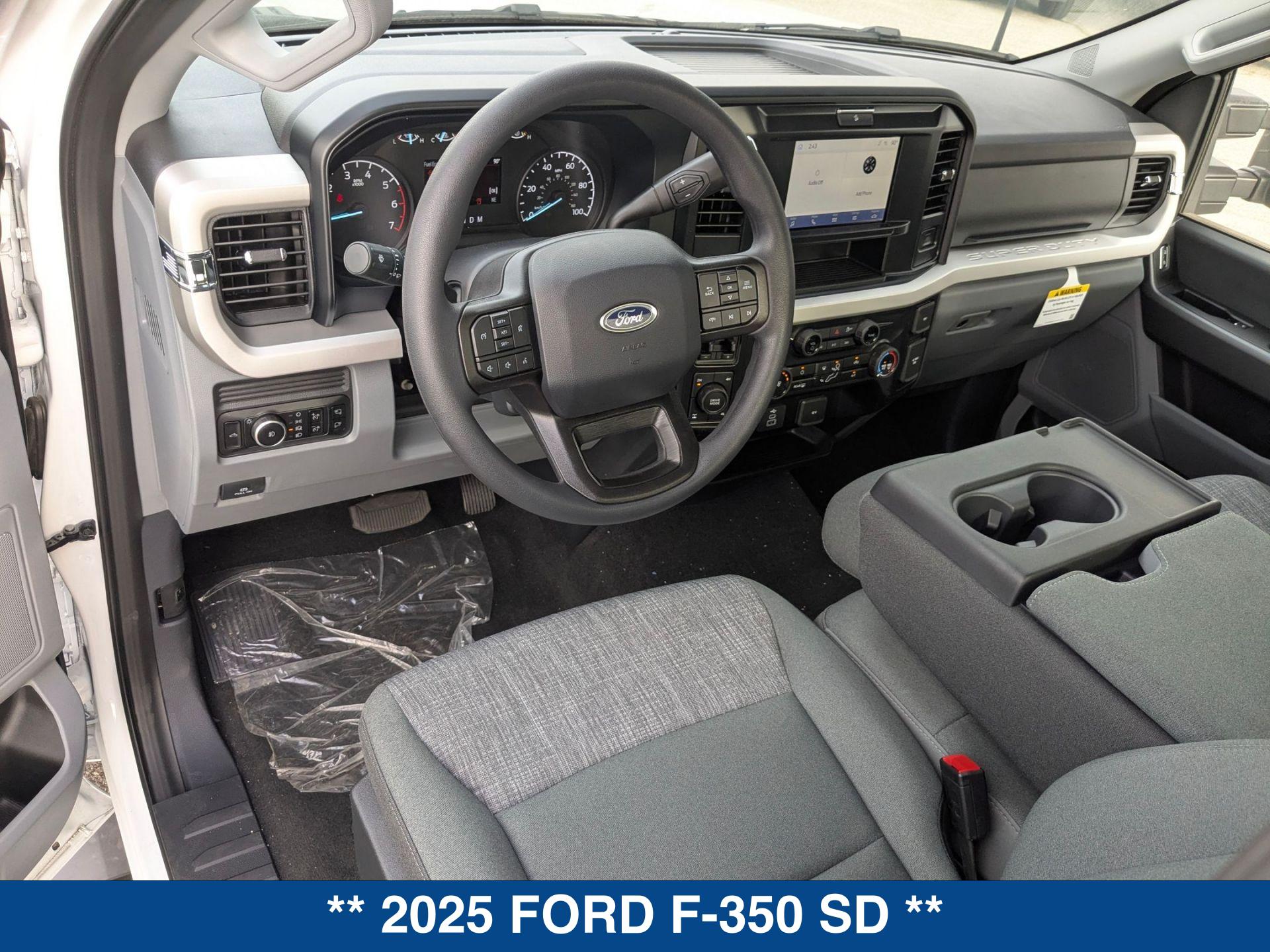 2025 Ford F-350 Super Duty XLT - Photo 14