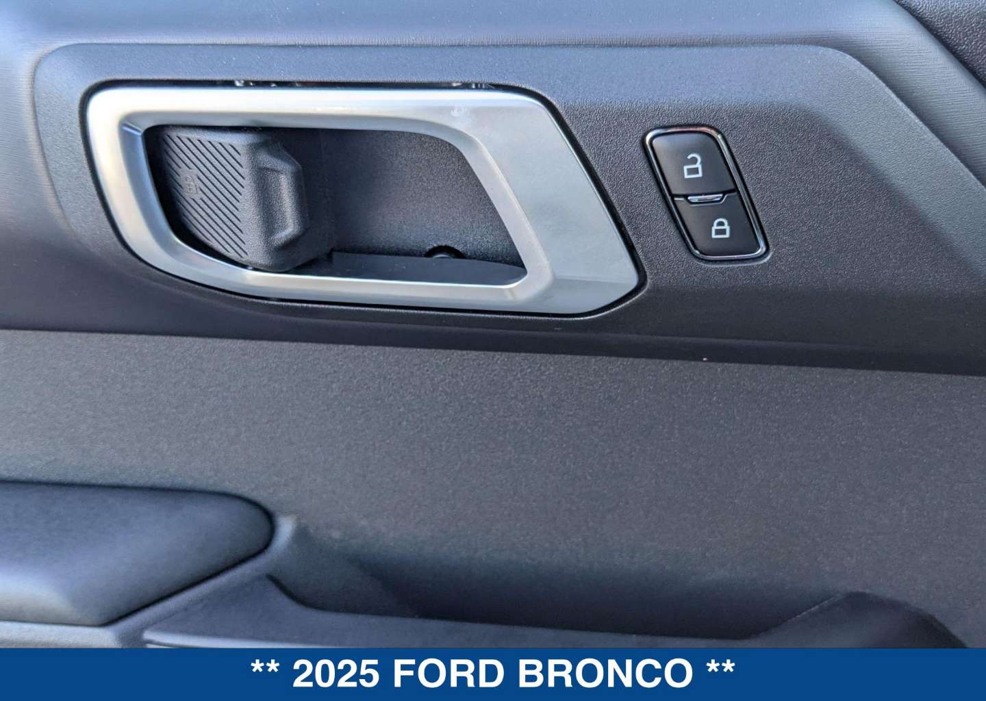 2025 Ford Bronco 4-Door Badlands - Photo 11