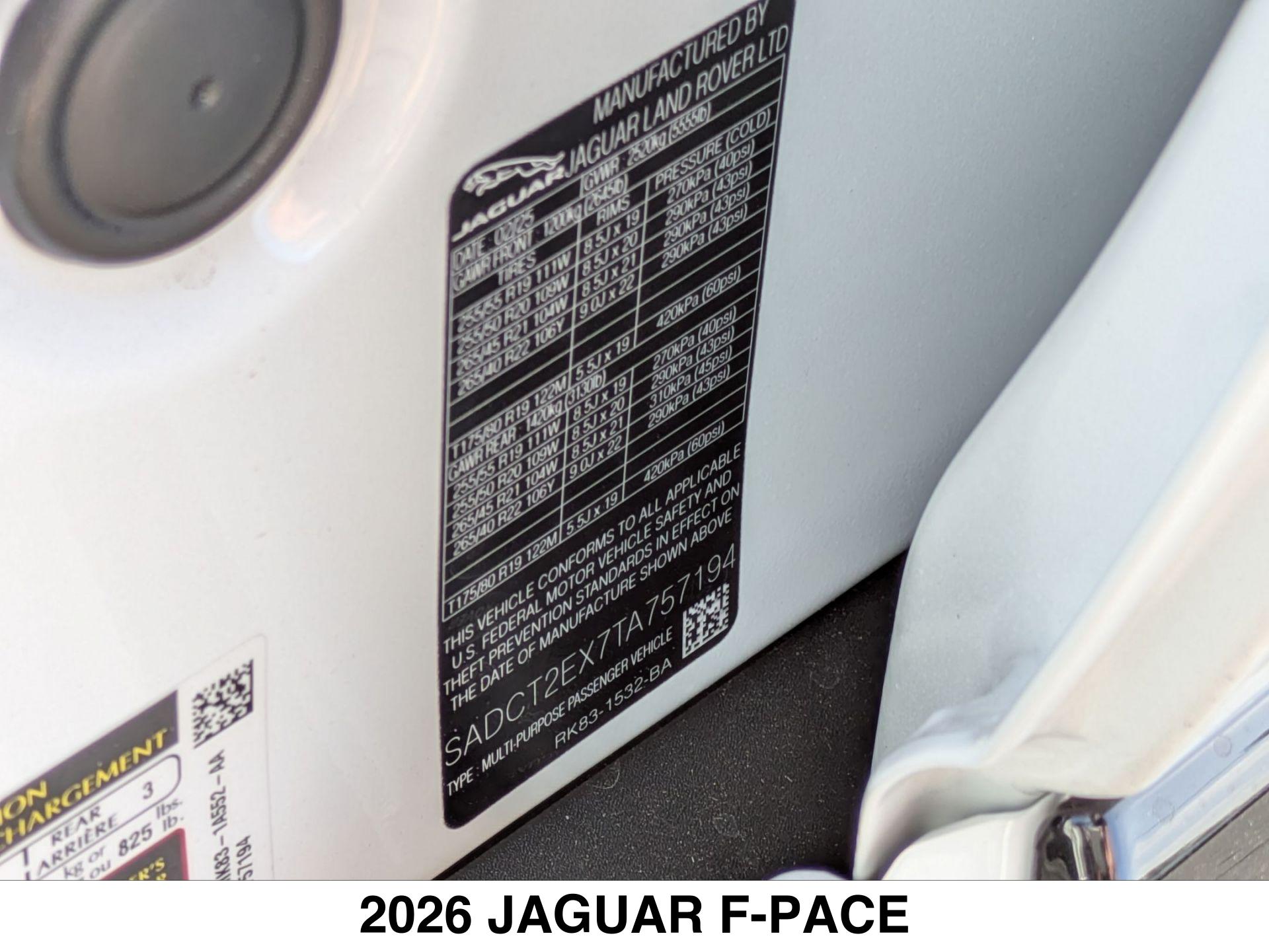 2026 Jaguar F-Pace R-Dynamic S - Photo 14