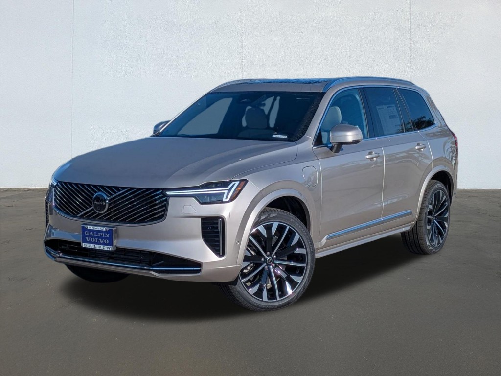 2026 Volvo XC90 Recharge Plug-In Hybrid T8 Plus Bright