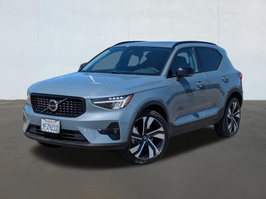 2026 Volvo XC90 Recharge Plug-In Hybrid T8 Plus Bright