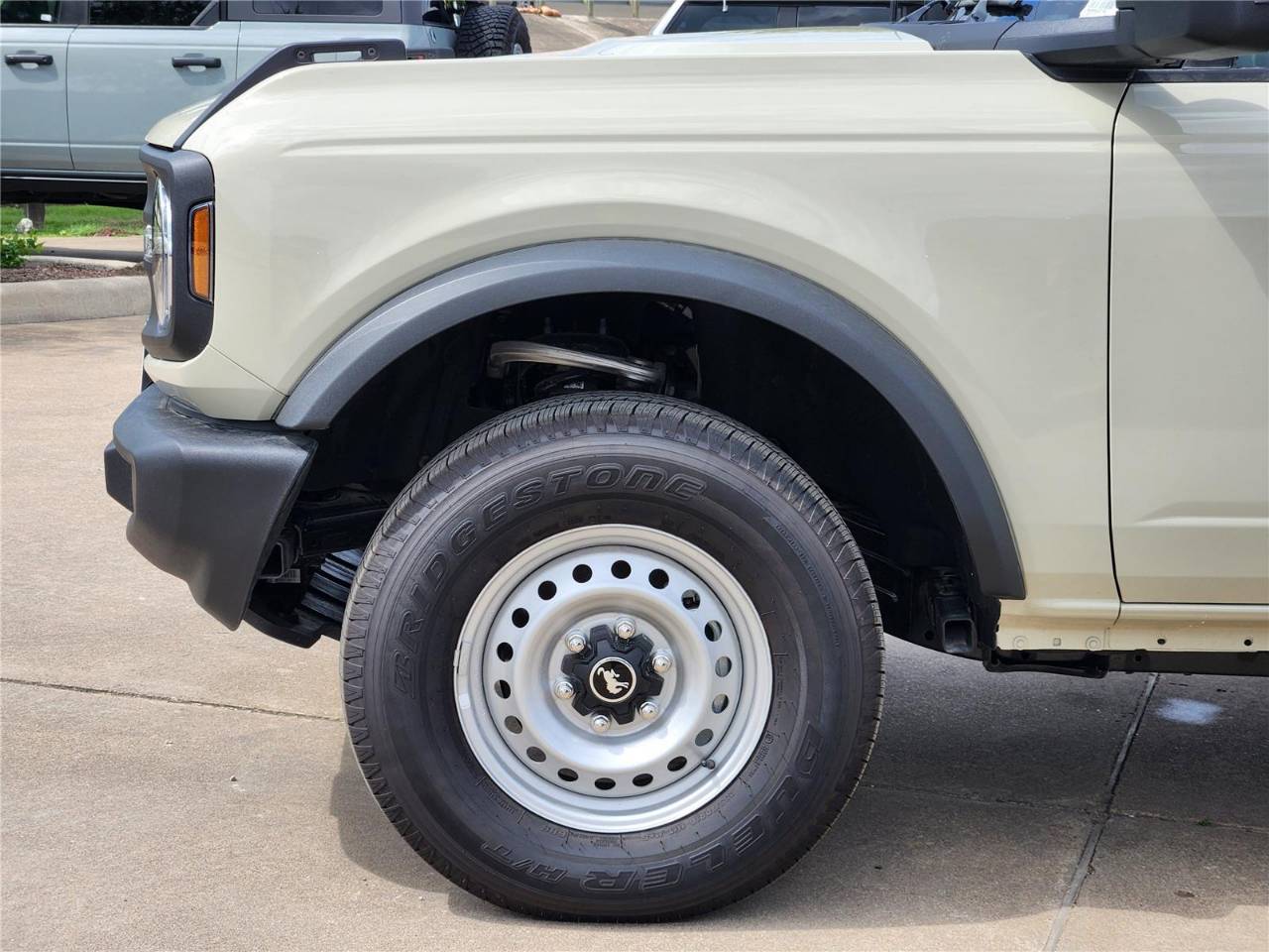 2025 Ford Bronco 4-Door Base - Photo 6