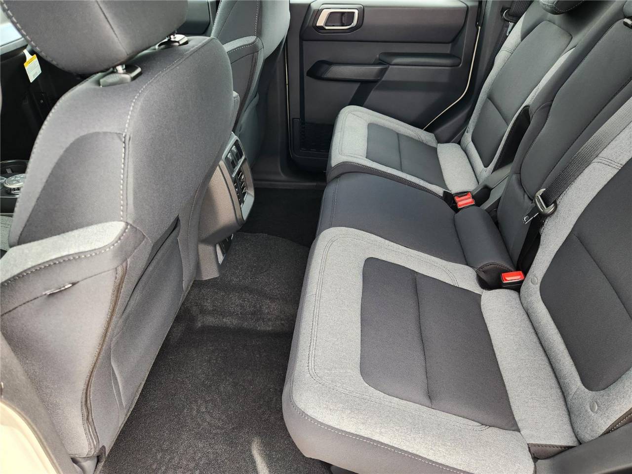 2025 Ford Bronco 4-Door Base - Photo 21