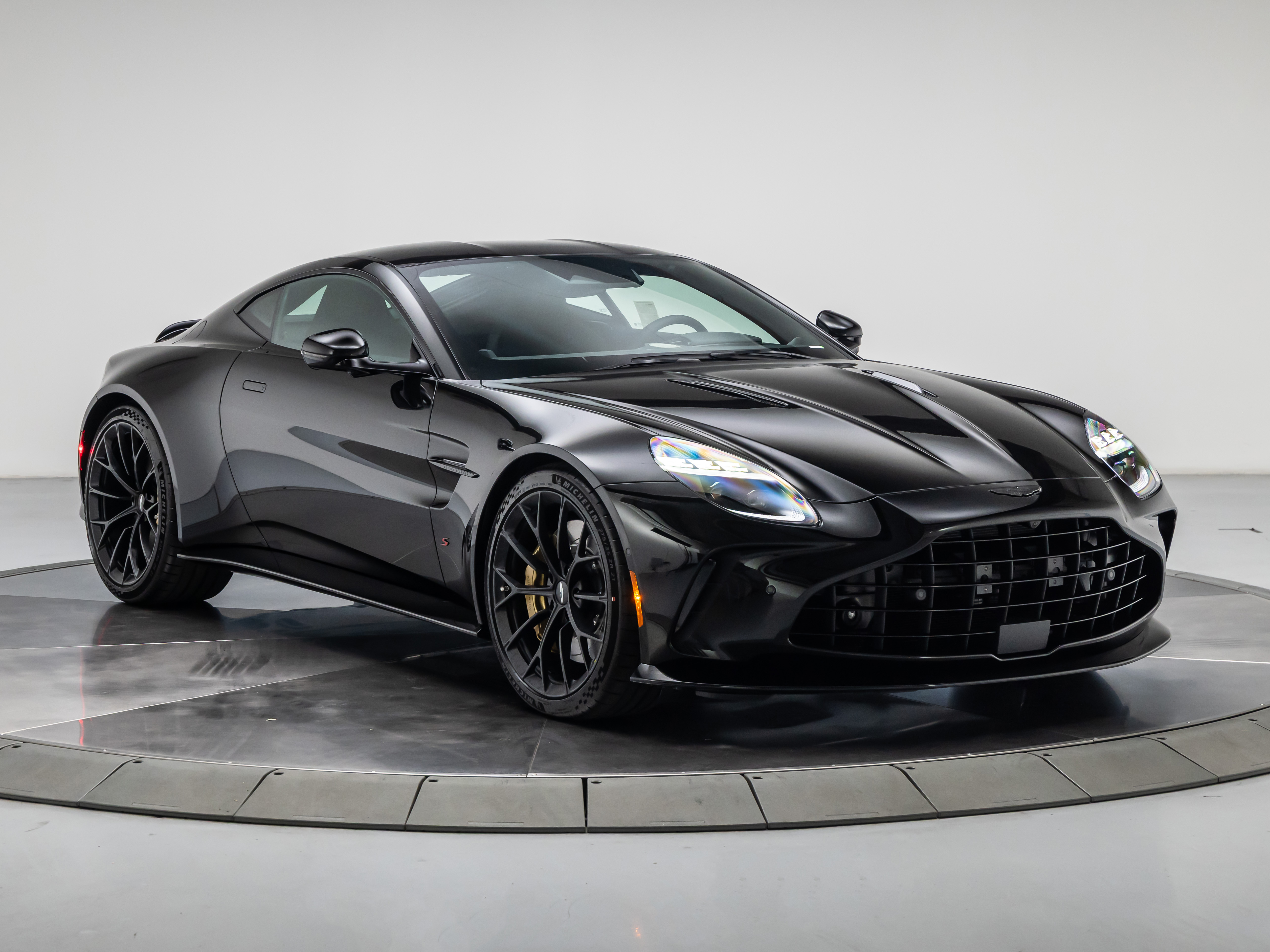 2026 Aston Martin Vantage 4.0 V8's photo