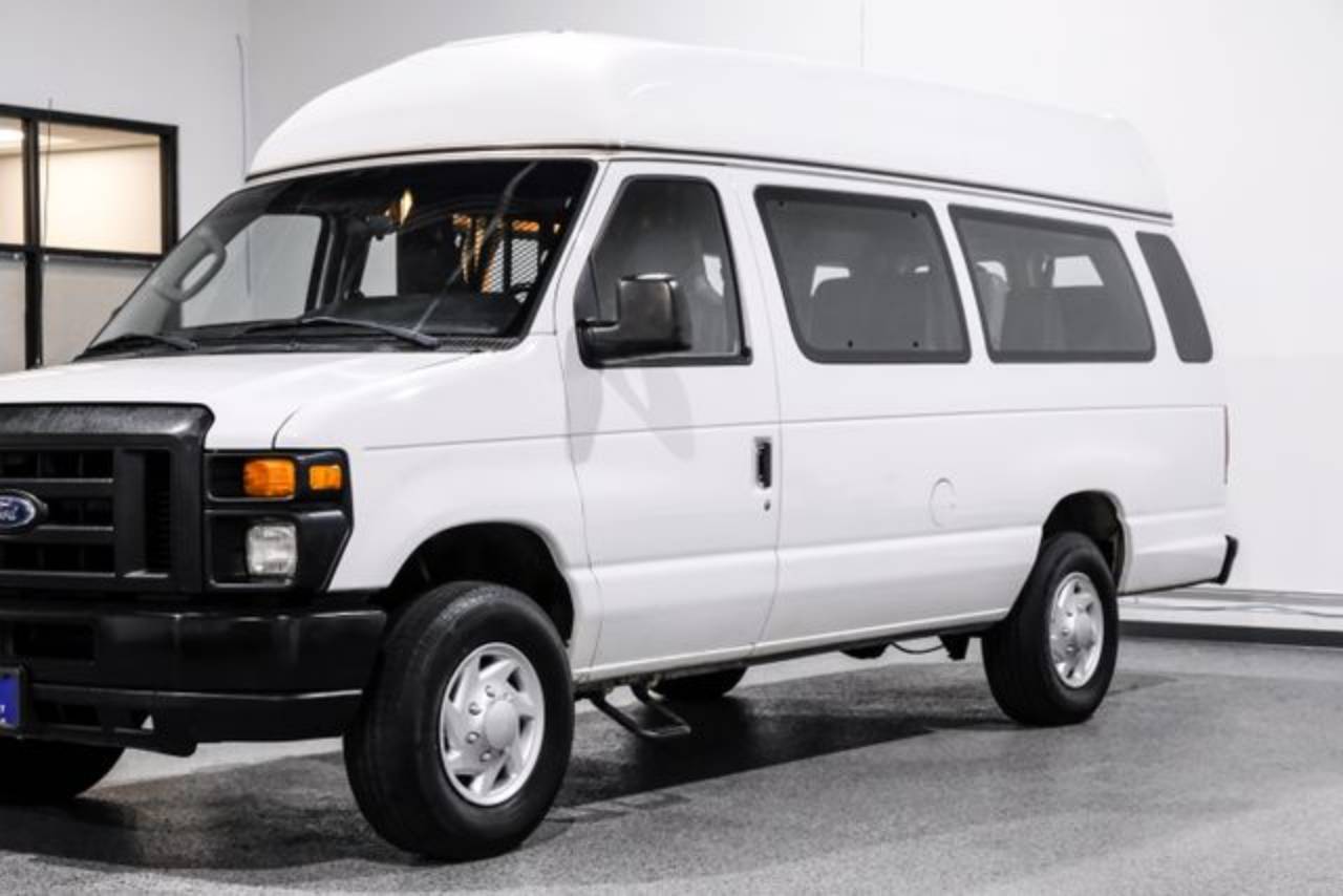 2012 Ford E-Series Econoline Van Commercial - Photo 7