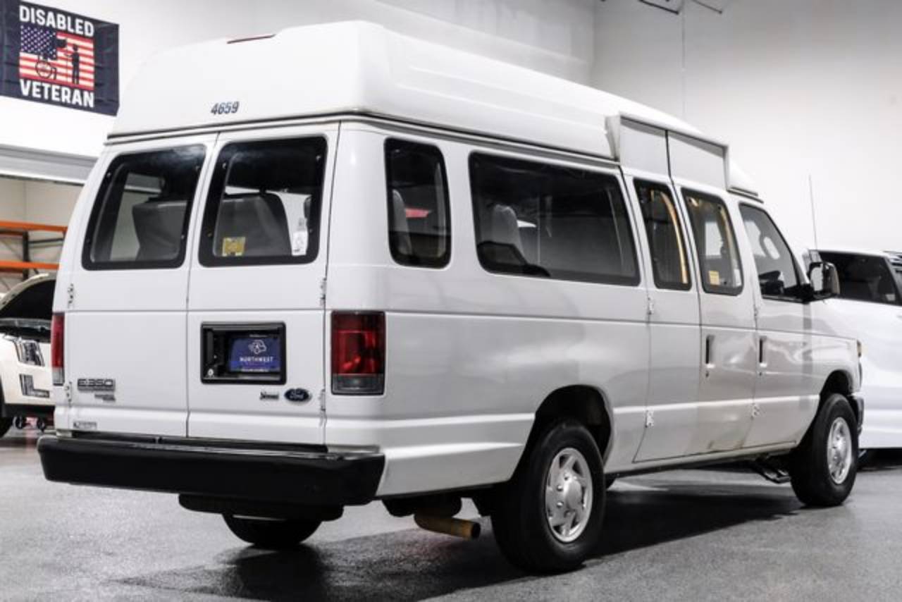 2012 Ford E-Series Econoline Van Commercial - Photo 8