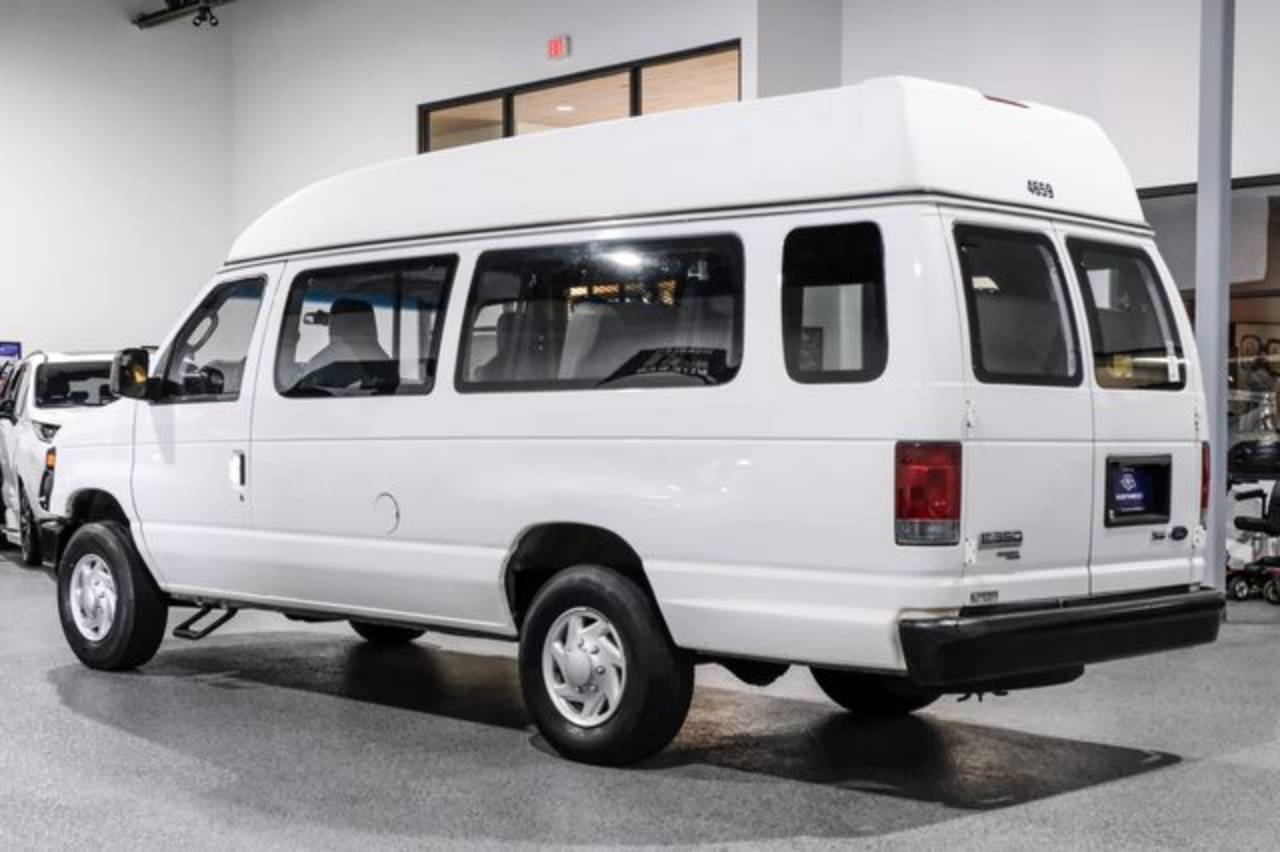 2012 Ford E-Series Econoline Van Commercial - Photo 12