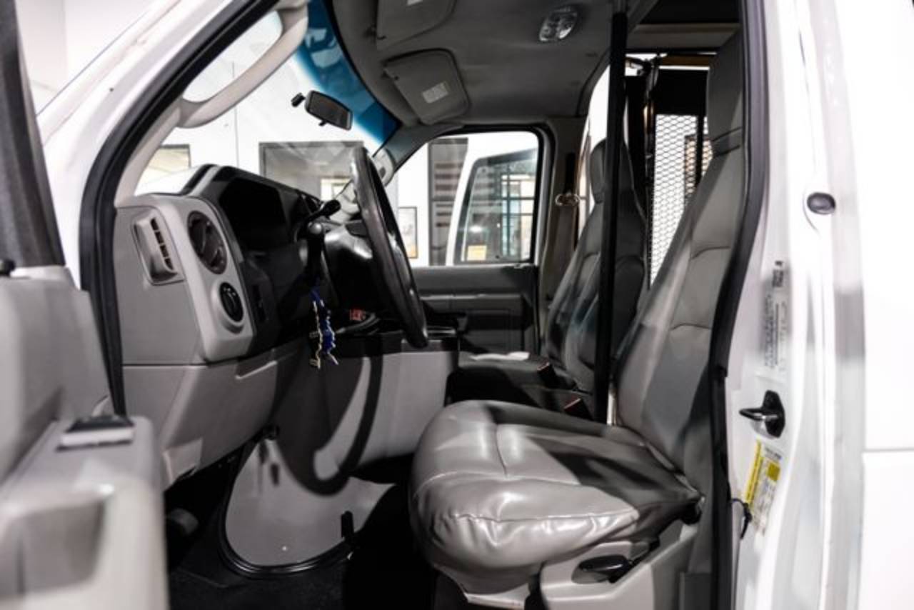 2012 Ford E-Series Econoline Van Commercial - Photo 25
