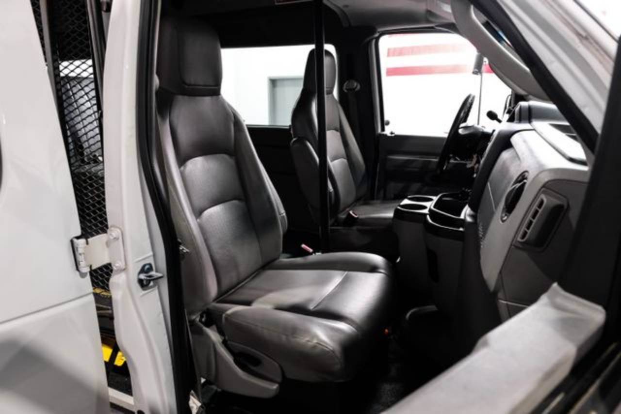 2012 Ford E-Series Econoline Van Commercial - Photo 26
