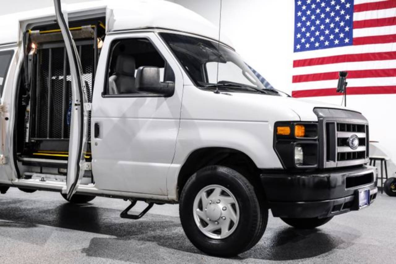 2012 Ford E-Series Econoline Van Commercial - Photo 34