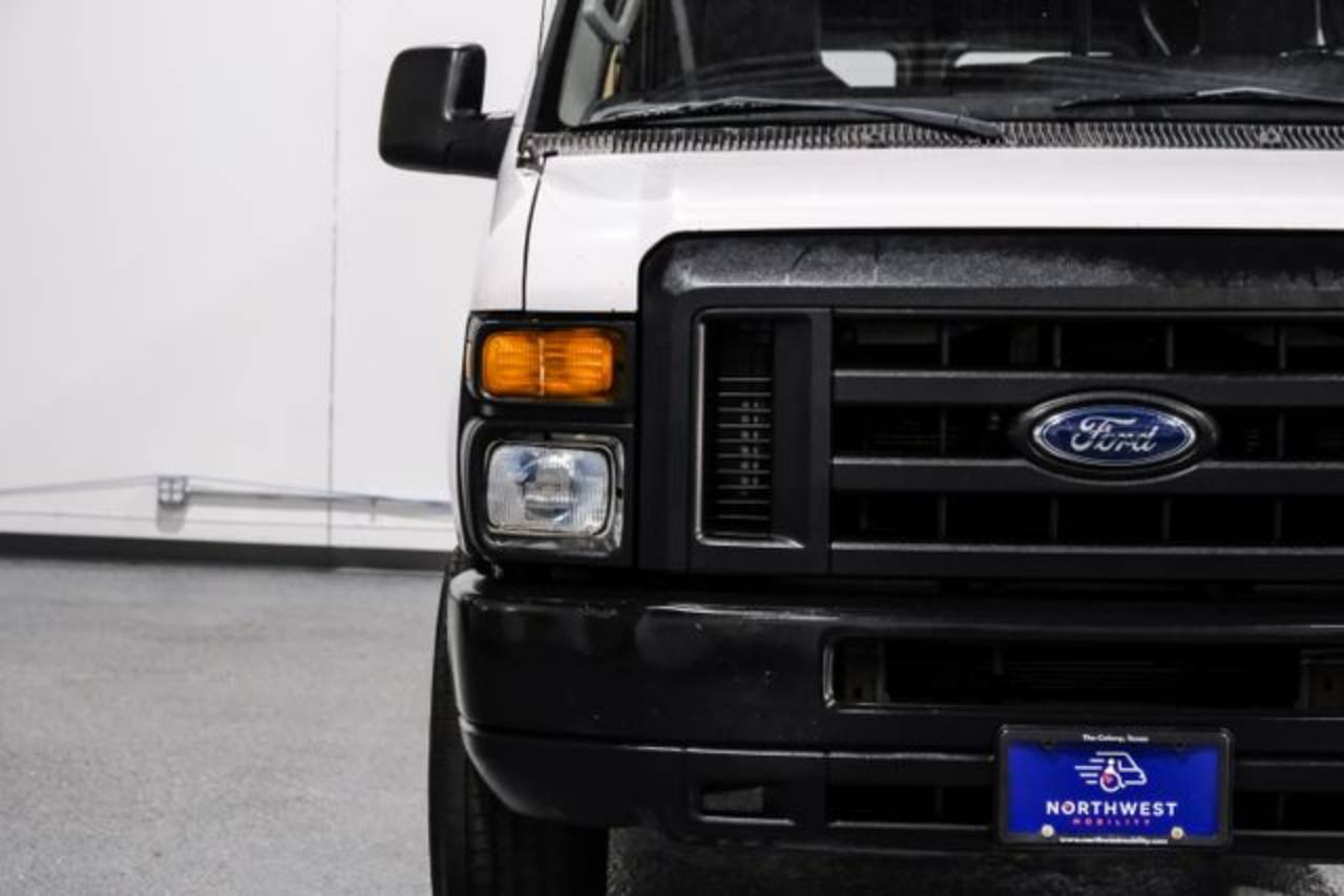 2012 Ford E-Series Econoline Van Commercial - Photo 41