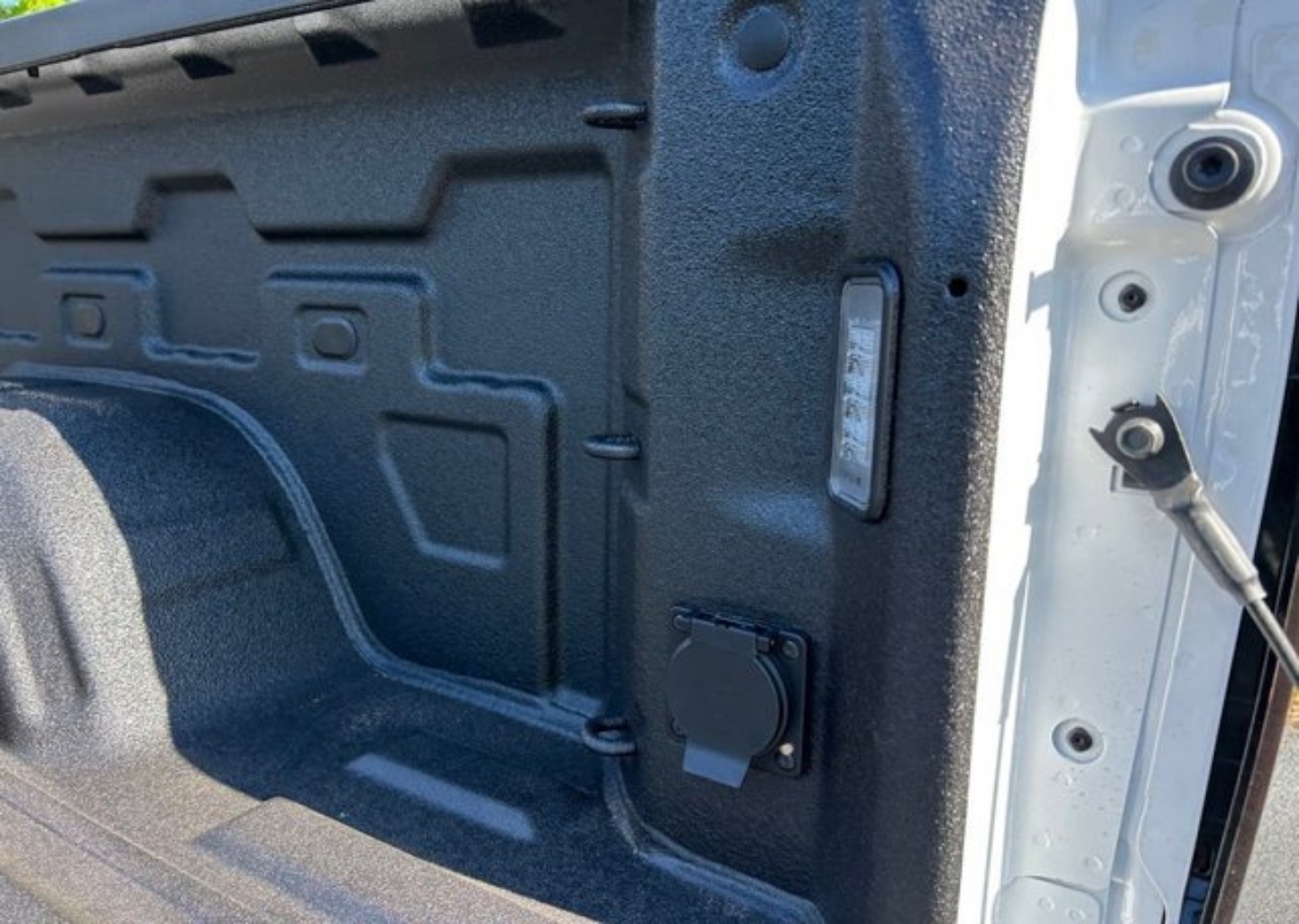 2026 GMC Sierra 1500 SLT - Photo 23