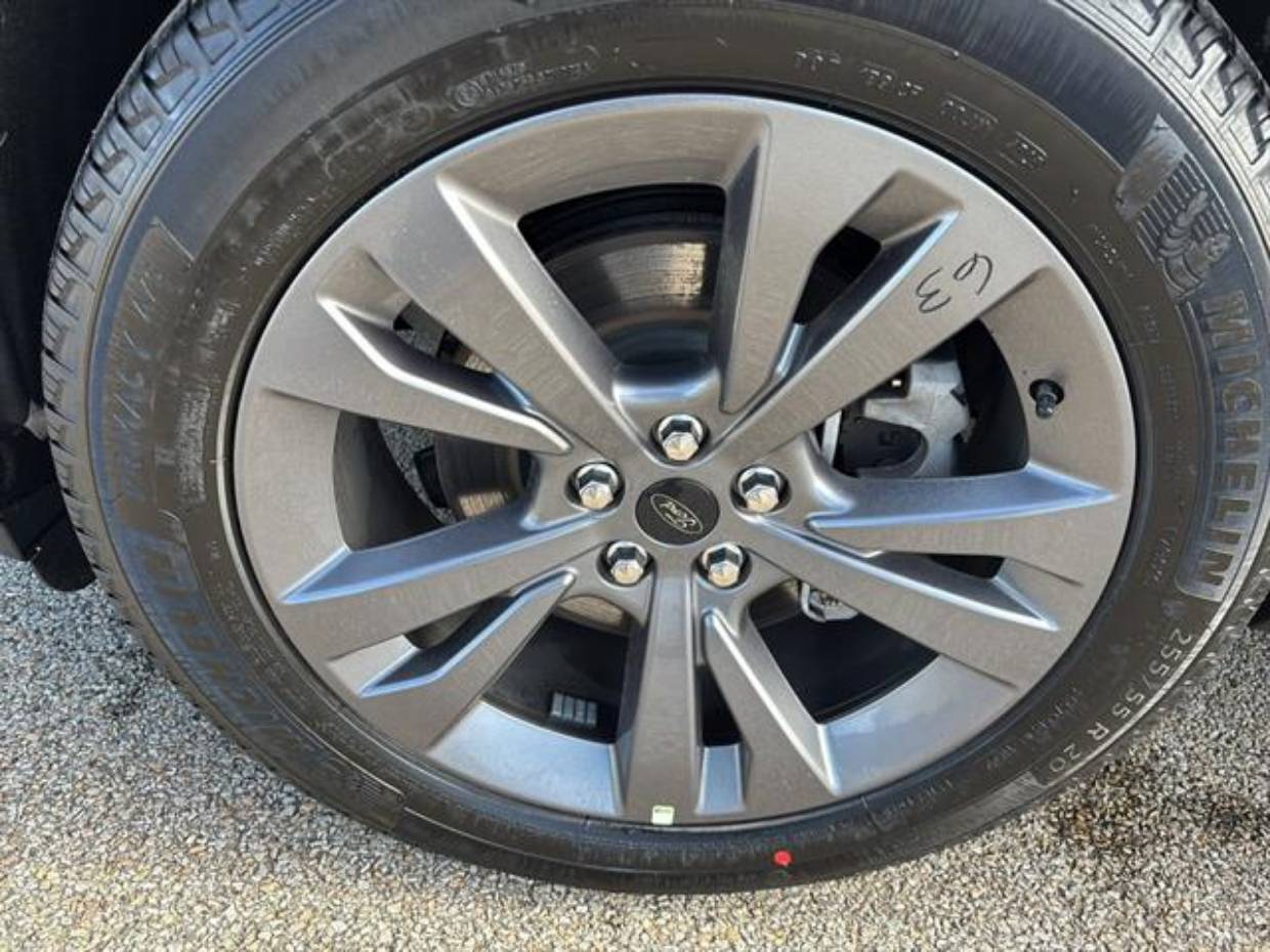 2026 Ford Explorer Active - Photo 9