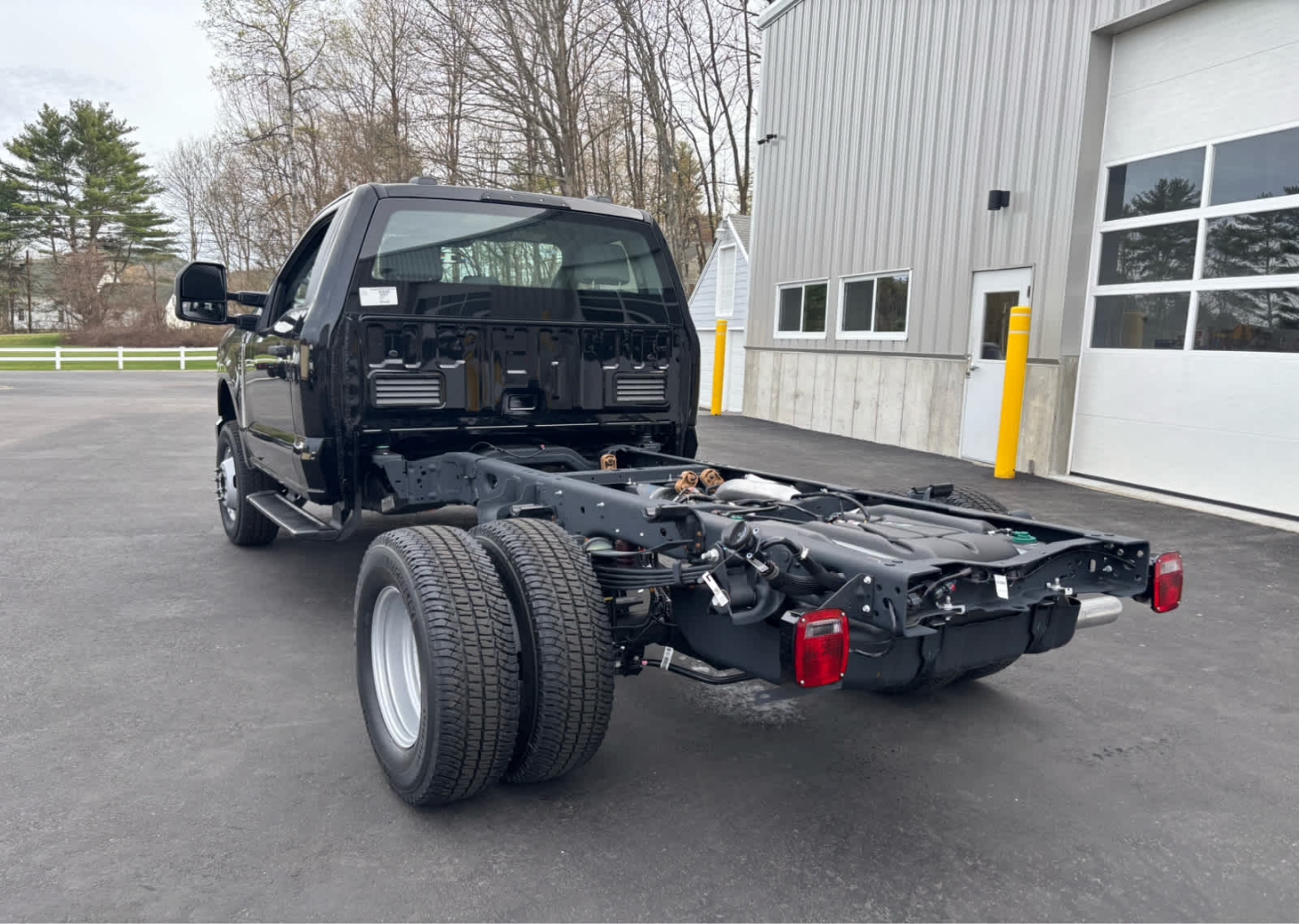 2026 Ford F-350 Super Duty Chassis Cab XL - Photo 12