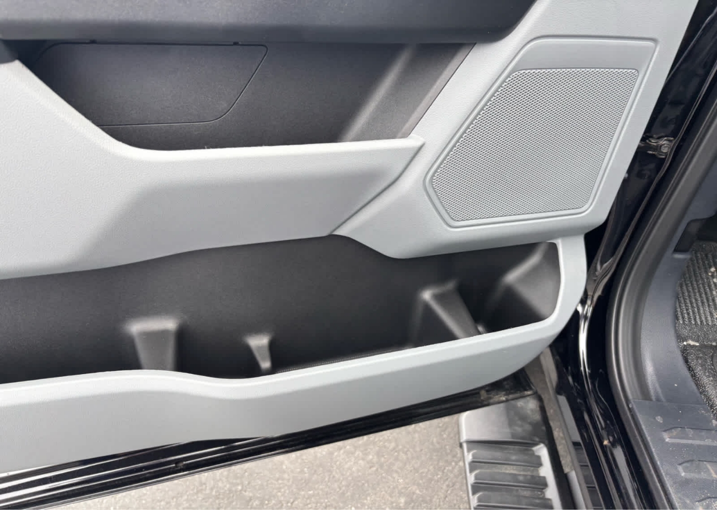 2026 Ford F-350 Super Duty Chassis Cab XL - Photo 29