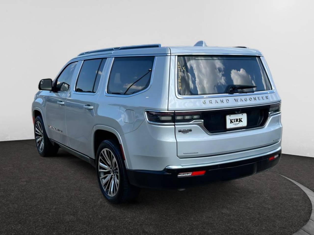 2022 Jeep Grand Wagoneer Series III - Photo 6