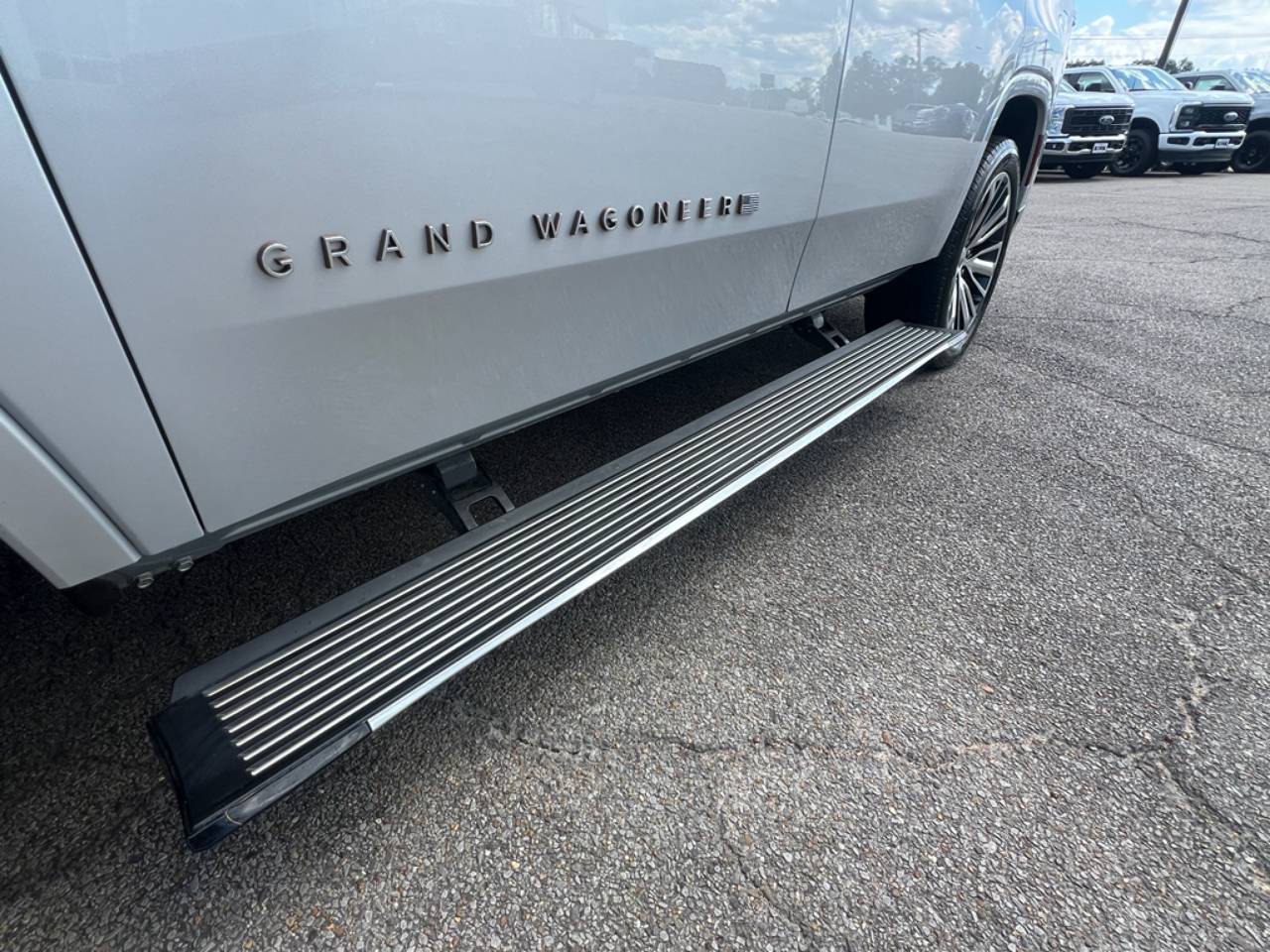 2022 Jeep Grand Wagoneer Series III - Photo 8
