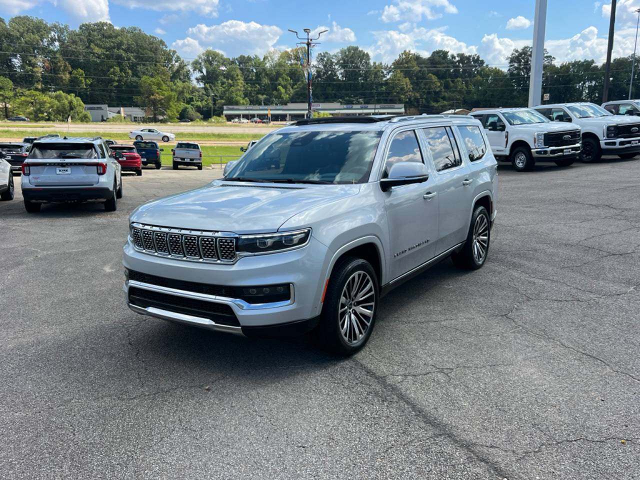 2022 Jeep Grand Wagoneer Series III - Photo 9