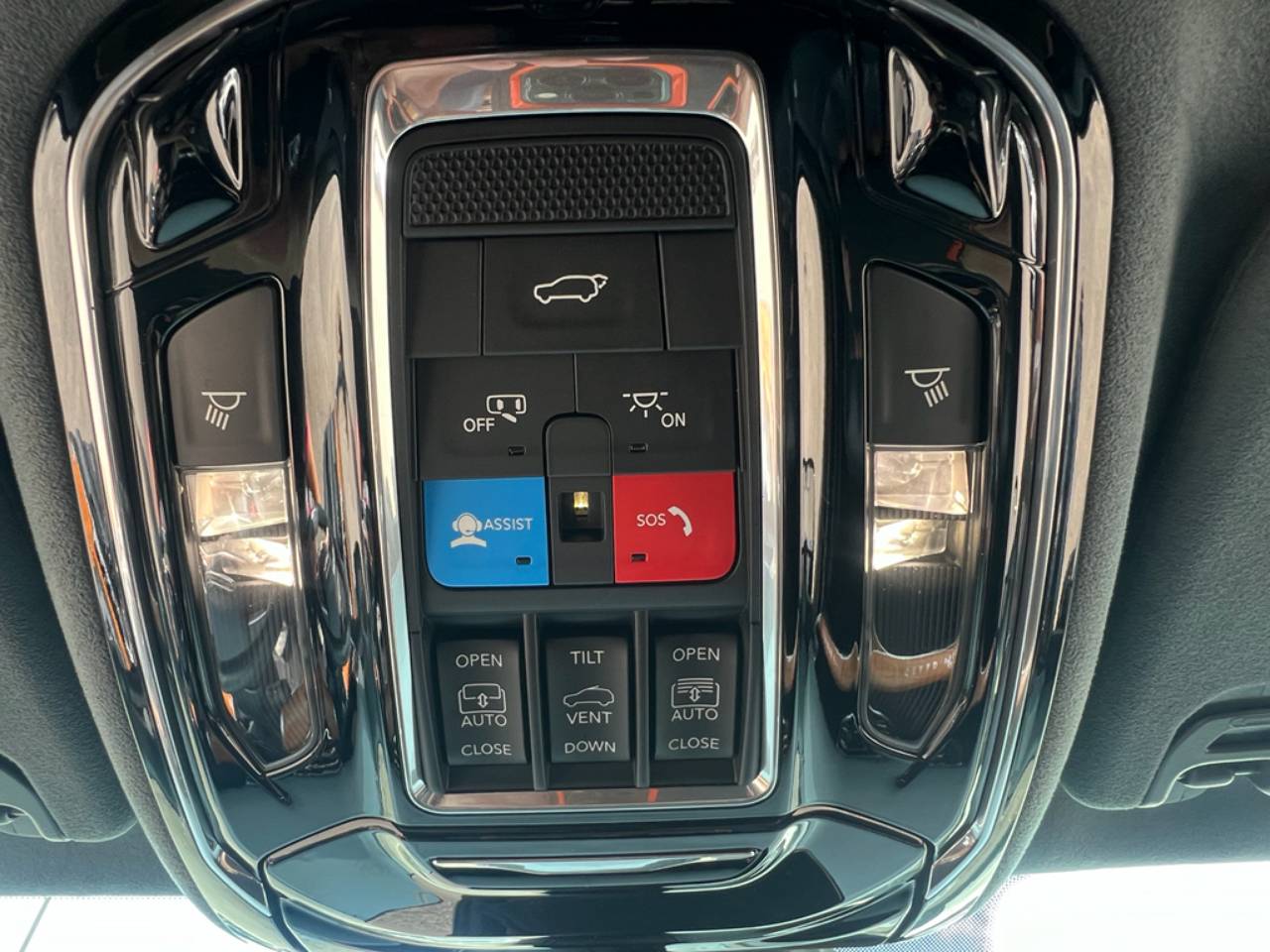 2022 Jeep Grand Wagoneer Series III - Photo 22