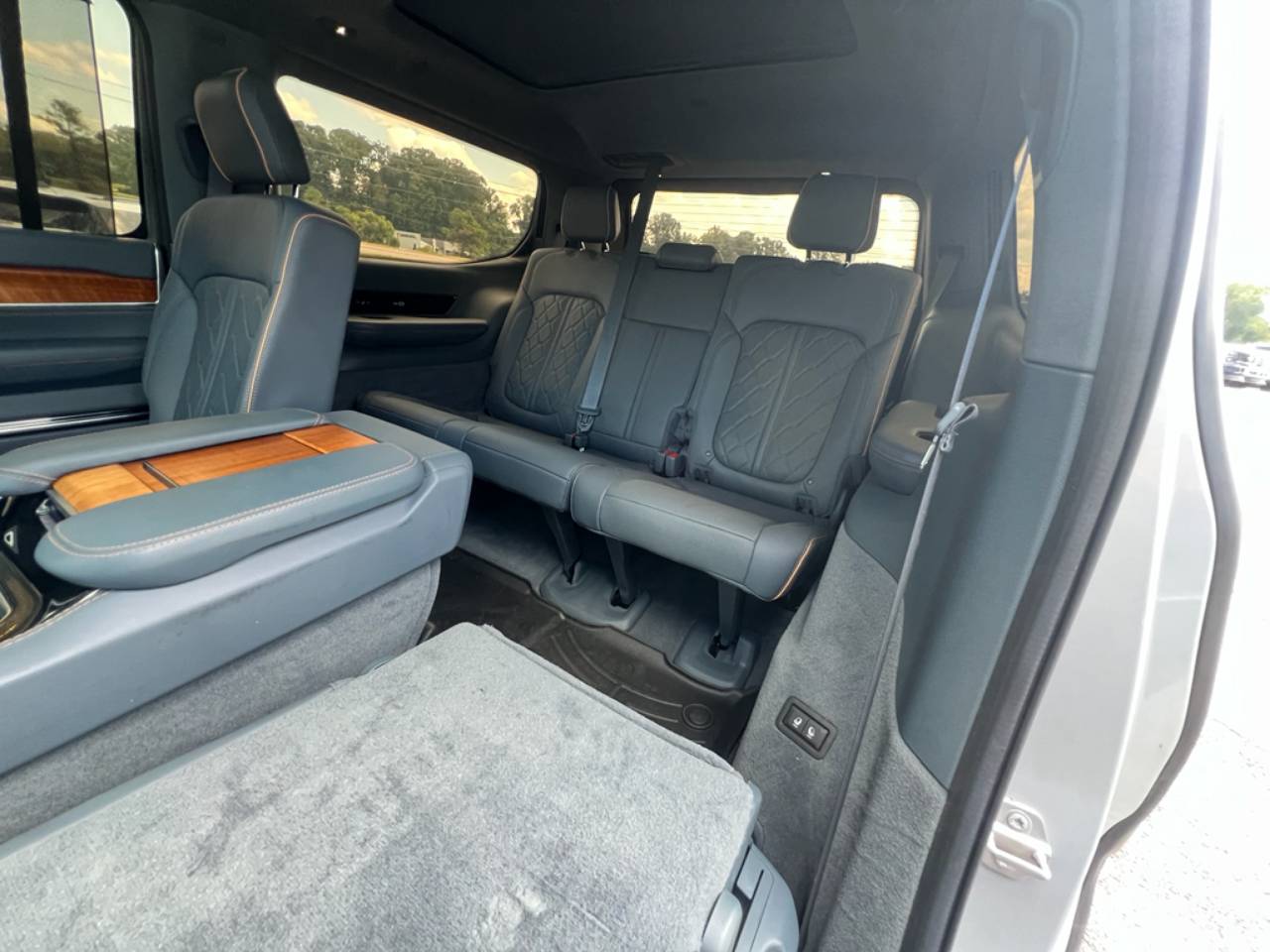 2022 Jeep Grand Wagoneer Series III - Photo 27