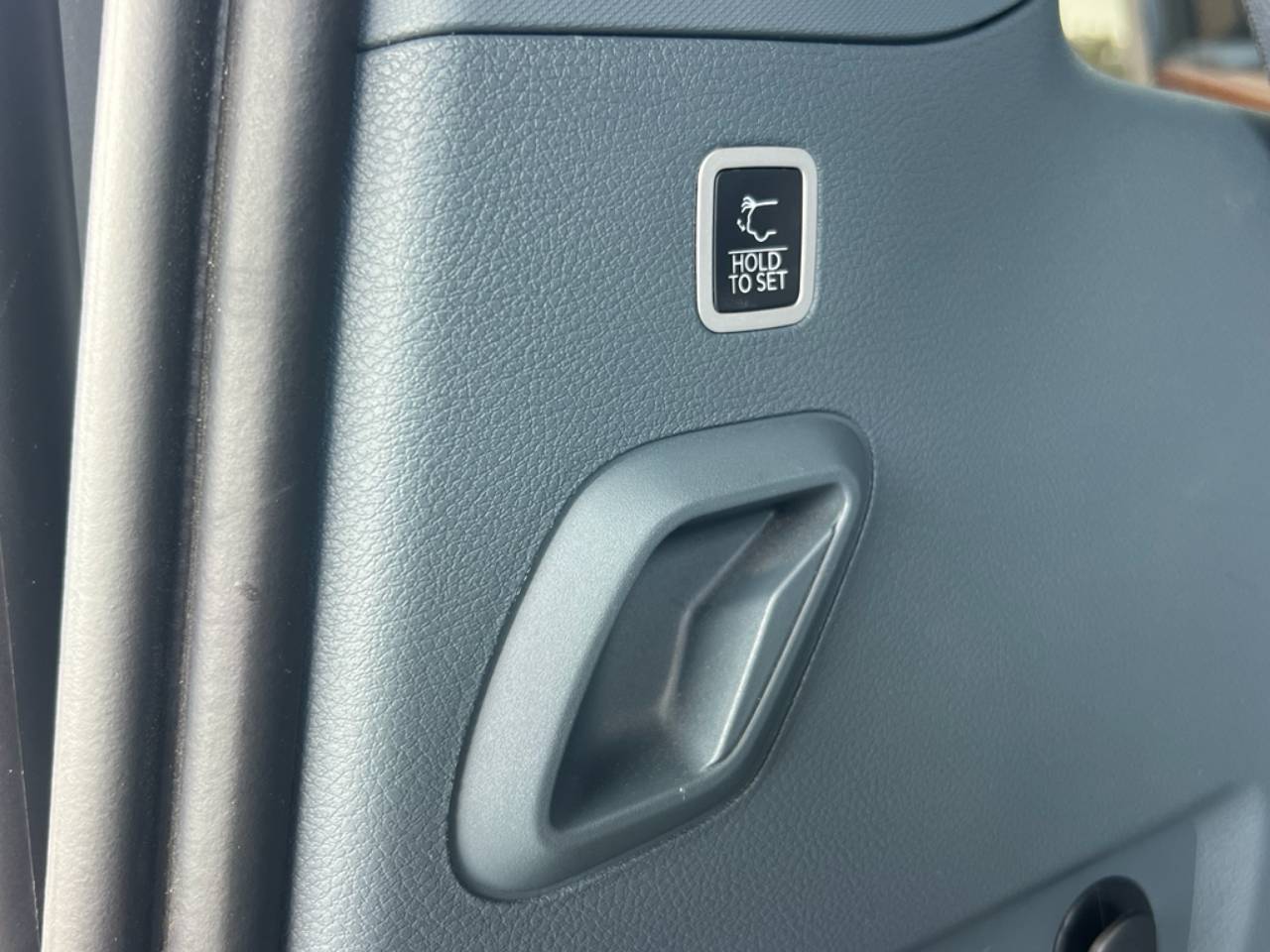 2022 Jeep Grand Wagoneer Series III - Photo 35