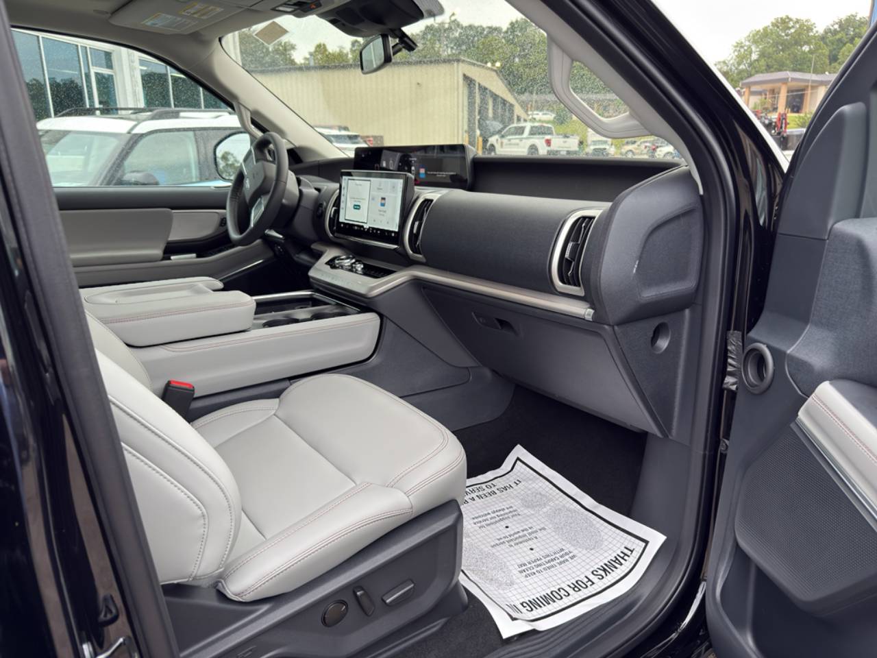 2025 Ford Expedition Active - Photo 13