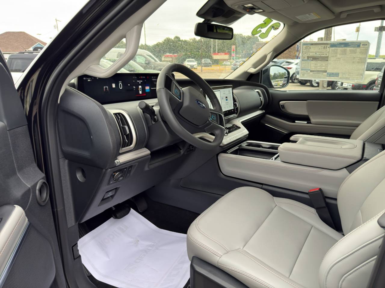 2025 Ford Expedition Active - Photo 15