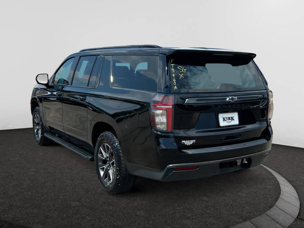 2021 Chevrolet Suburban Z71 - Photo 6