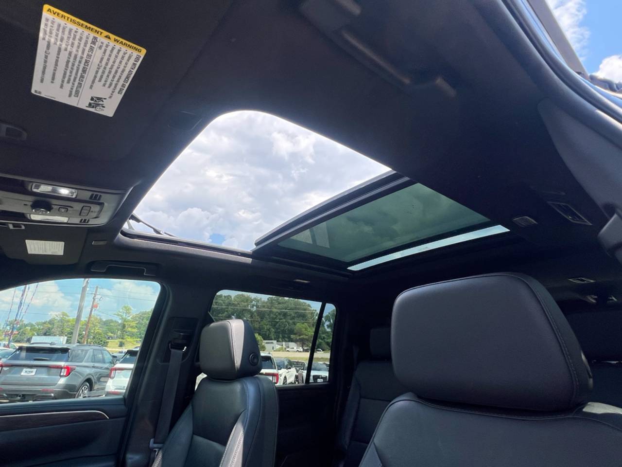 2021 Chevrolet Suburban Z71 - Photo 10