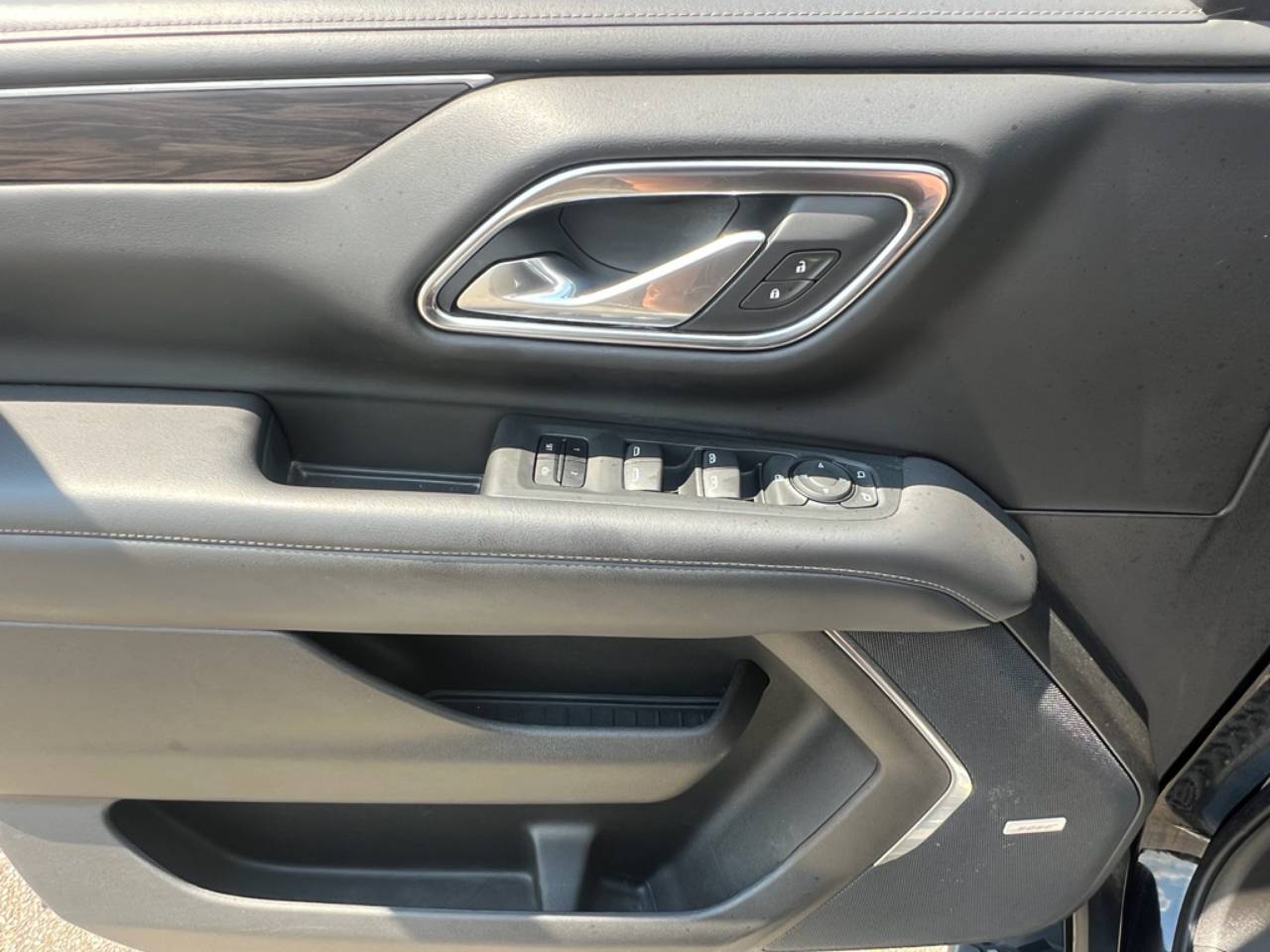 2021 Chevrolet Suburban Z71 - Photo 11