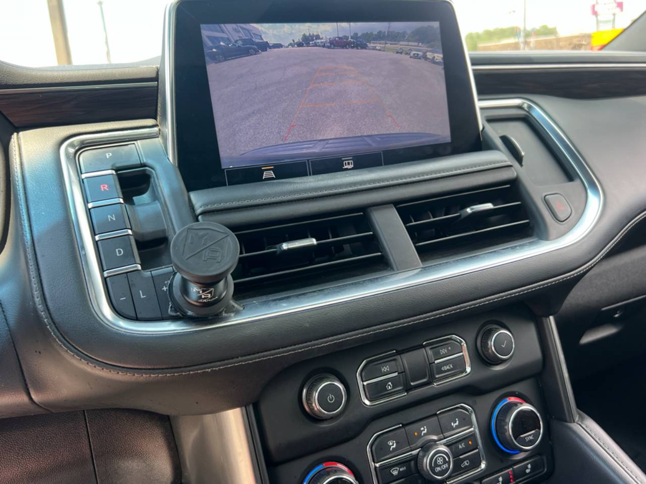 2021 Chevrolet Suburban Z71 - Photo 18
