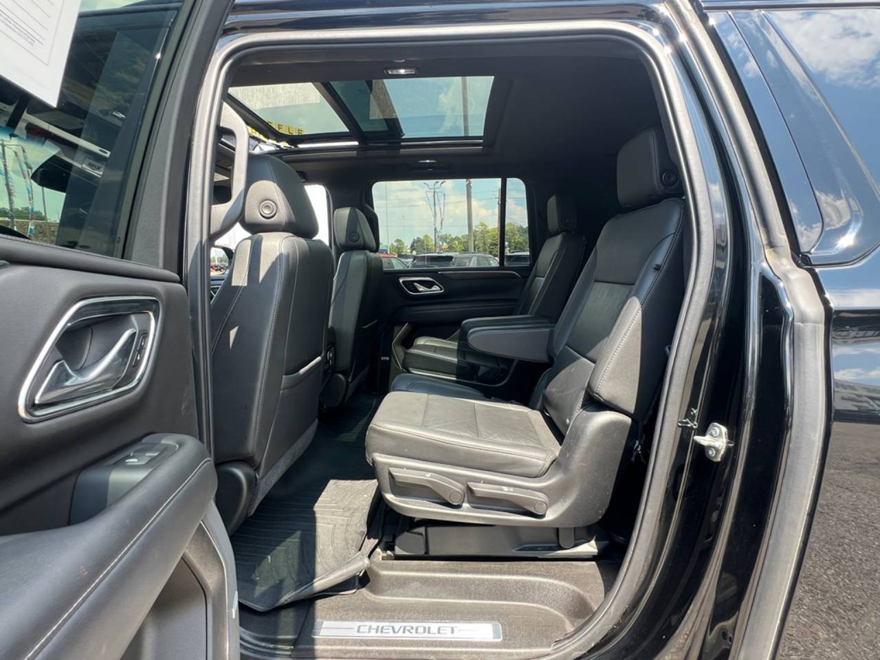 2021 Chevrolet Suburban Z71 - Photo 26
