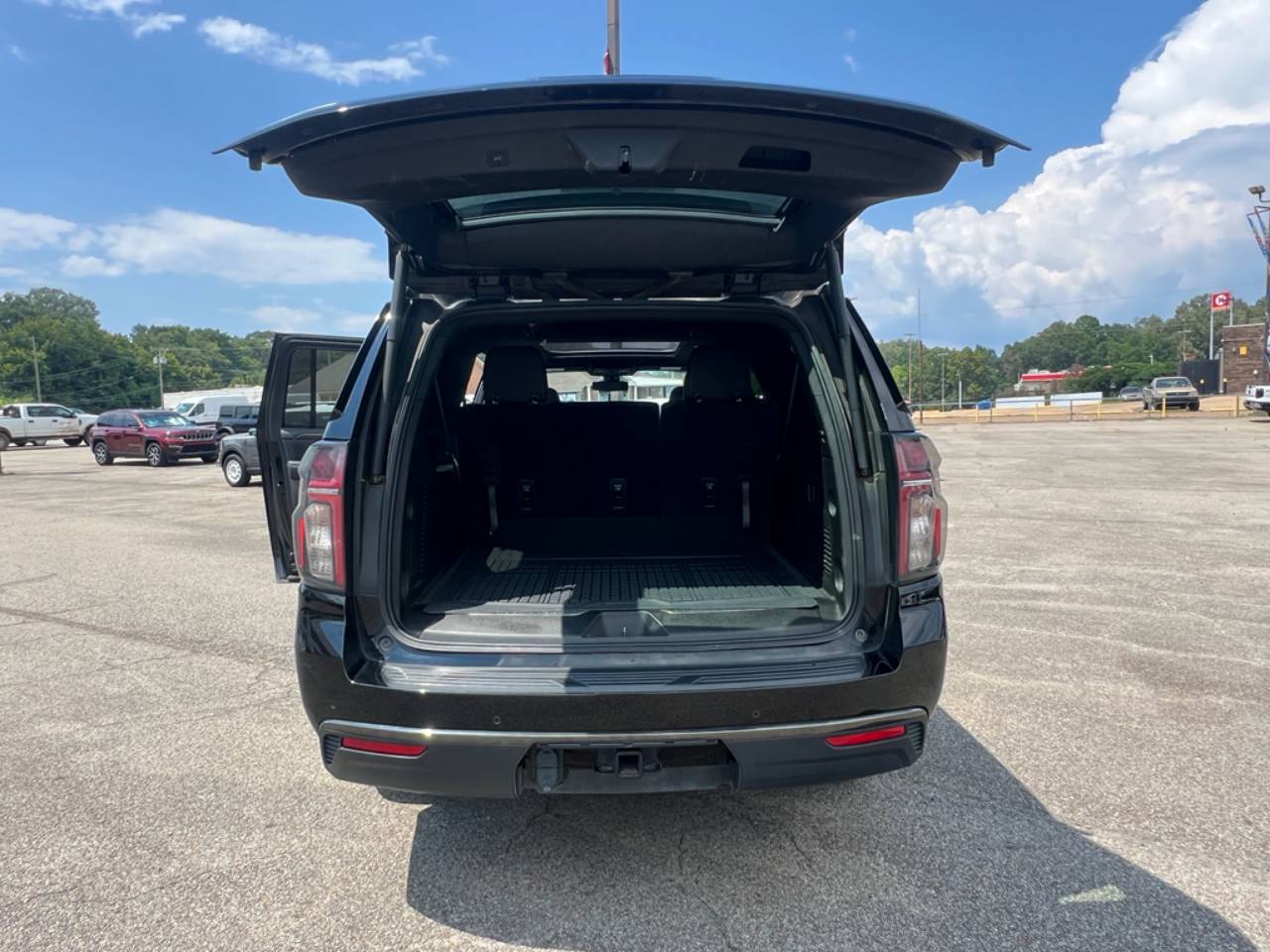 2021 Chevrolet Suburban Z71 - Photo 29