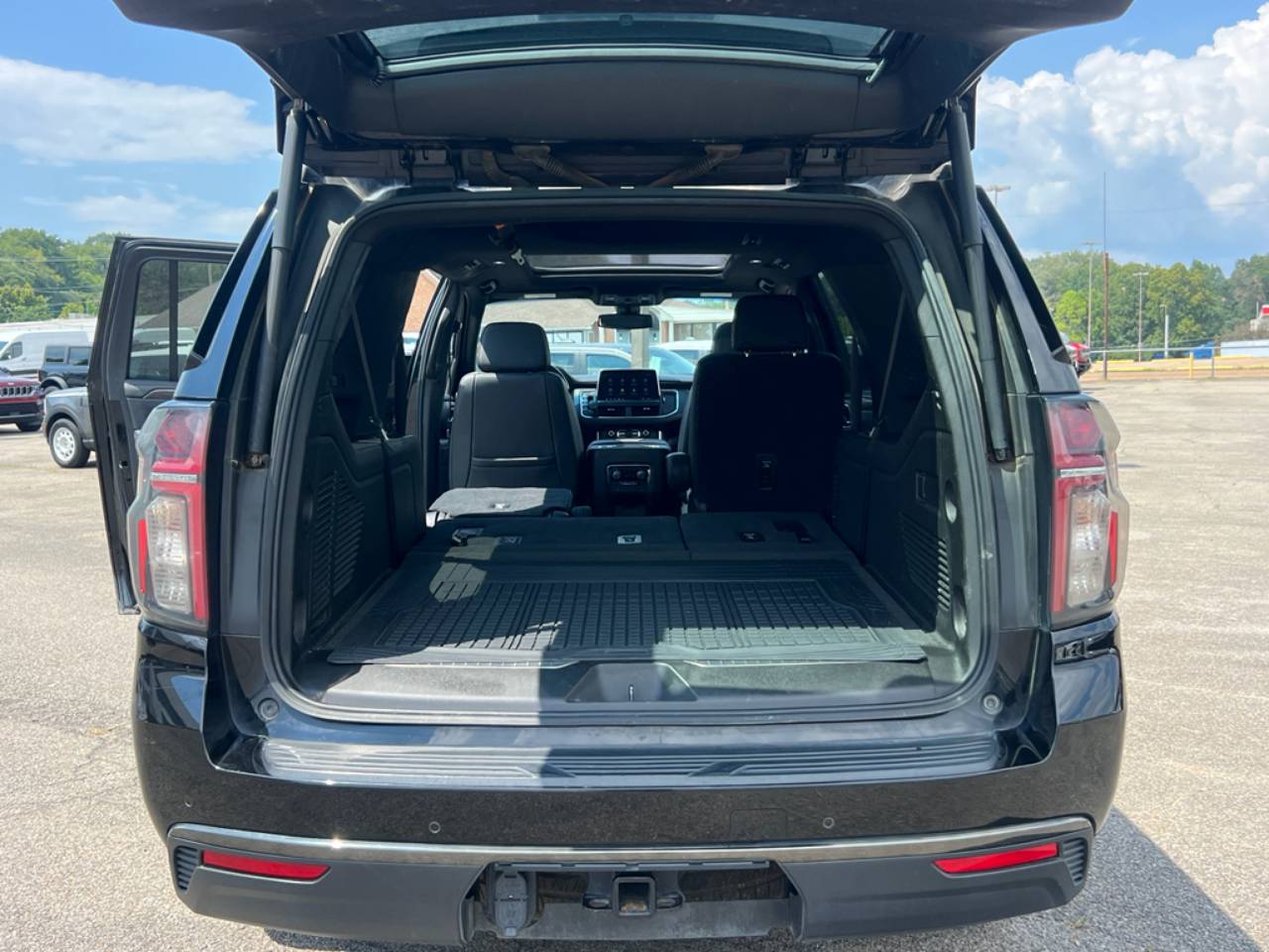 2021 Chevrolet Suburban Z71 - Photo 31