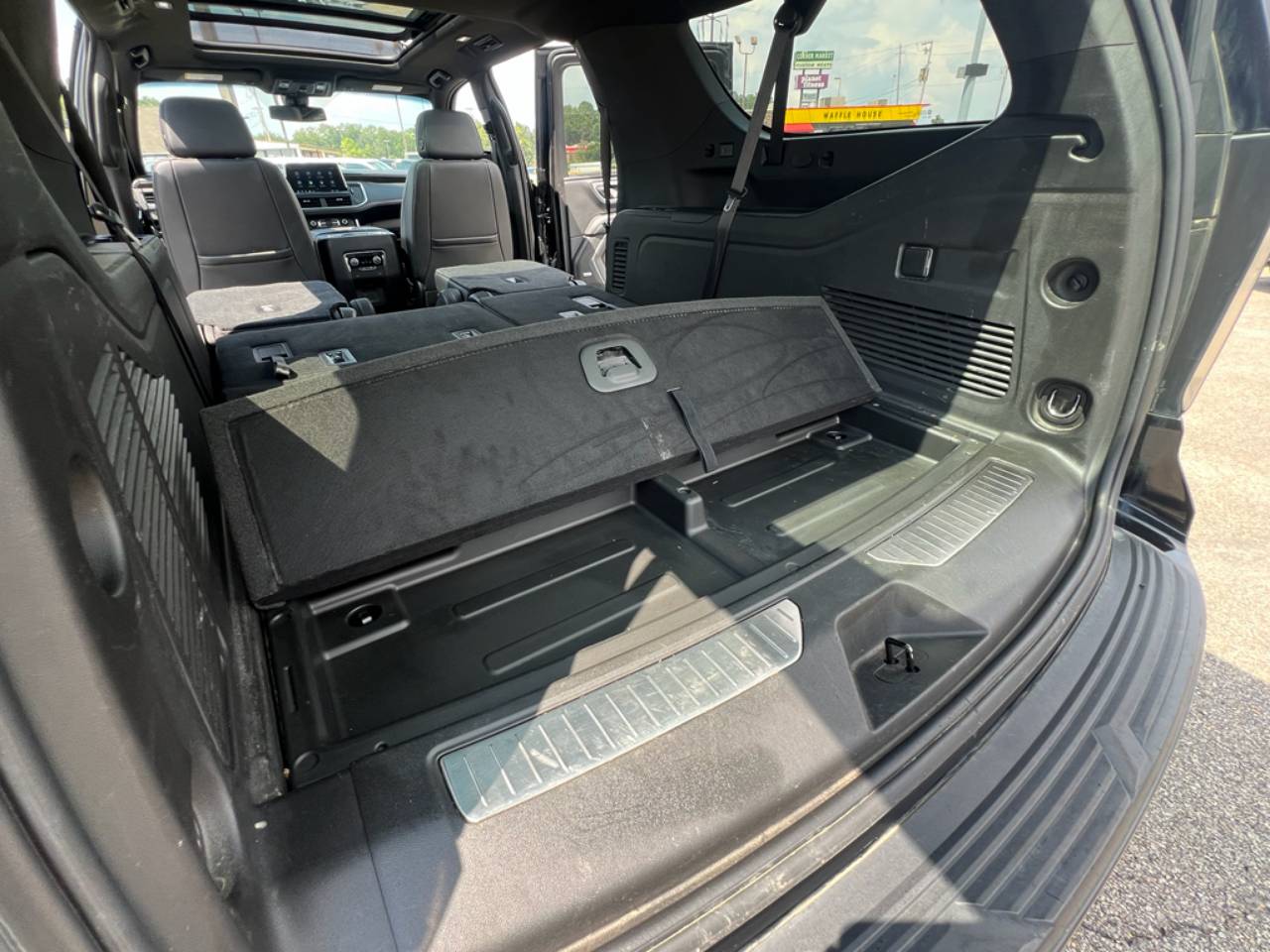 2021 Chevrolet Suburban Z71 - Photo 33