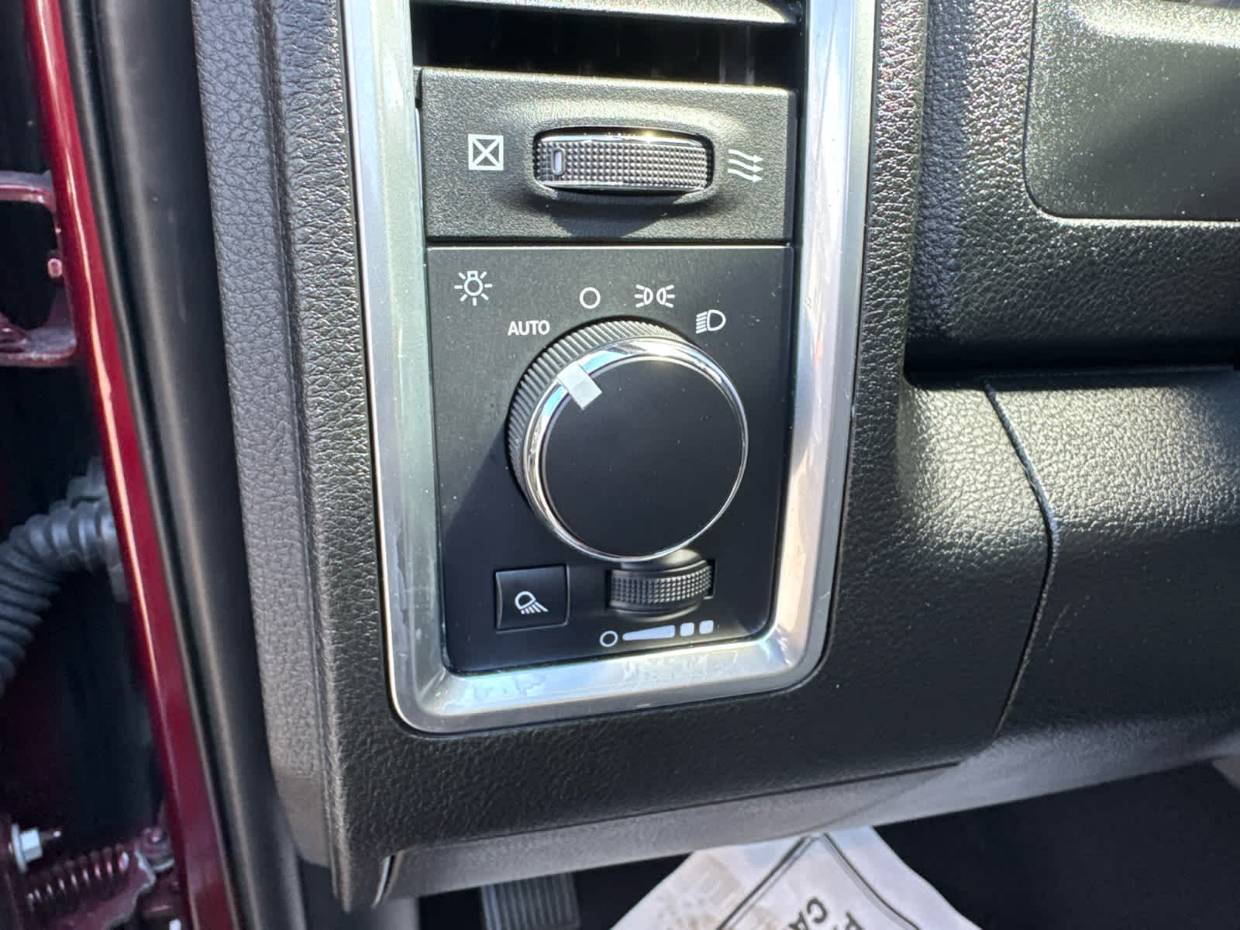 2024 RAM Ram 1500 Classic SLT - Photo 16