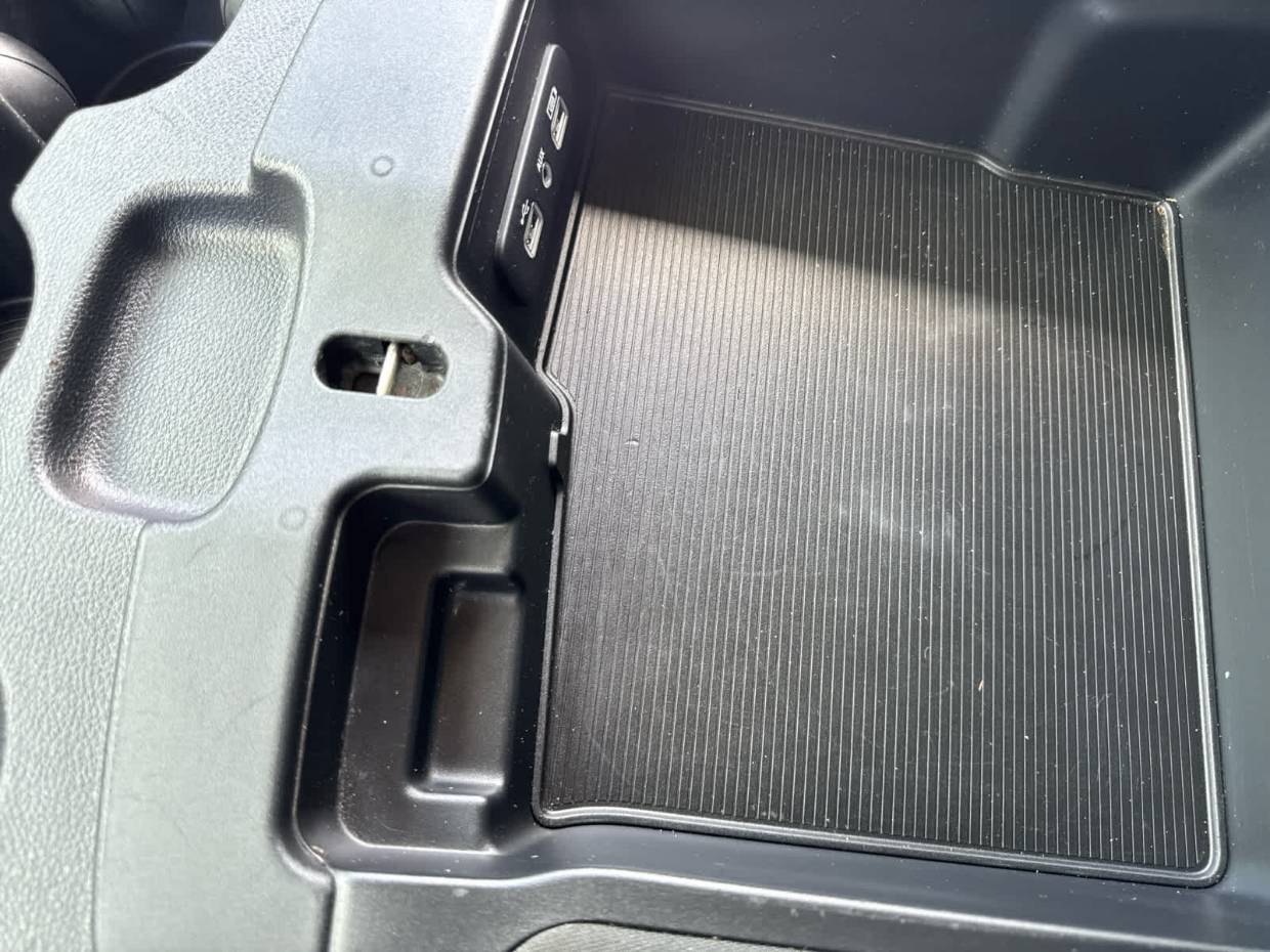 2024 RAM Ram 1500 Classic SLT - Photo 25