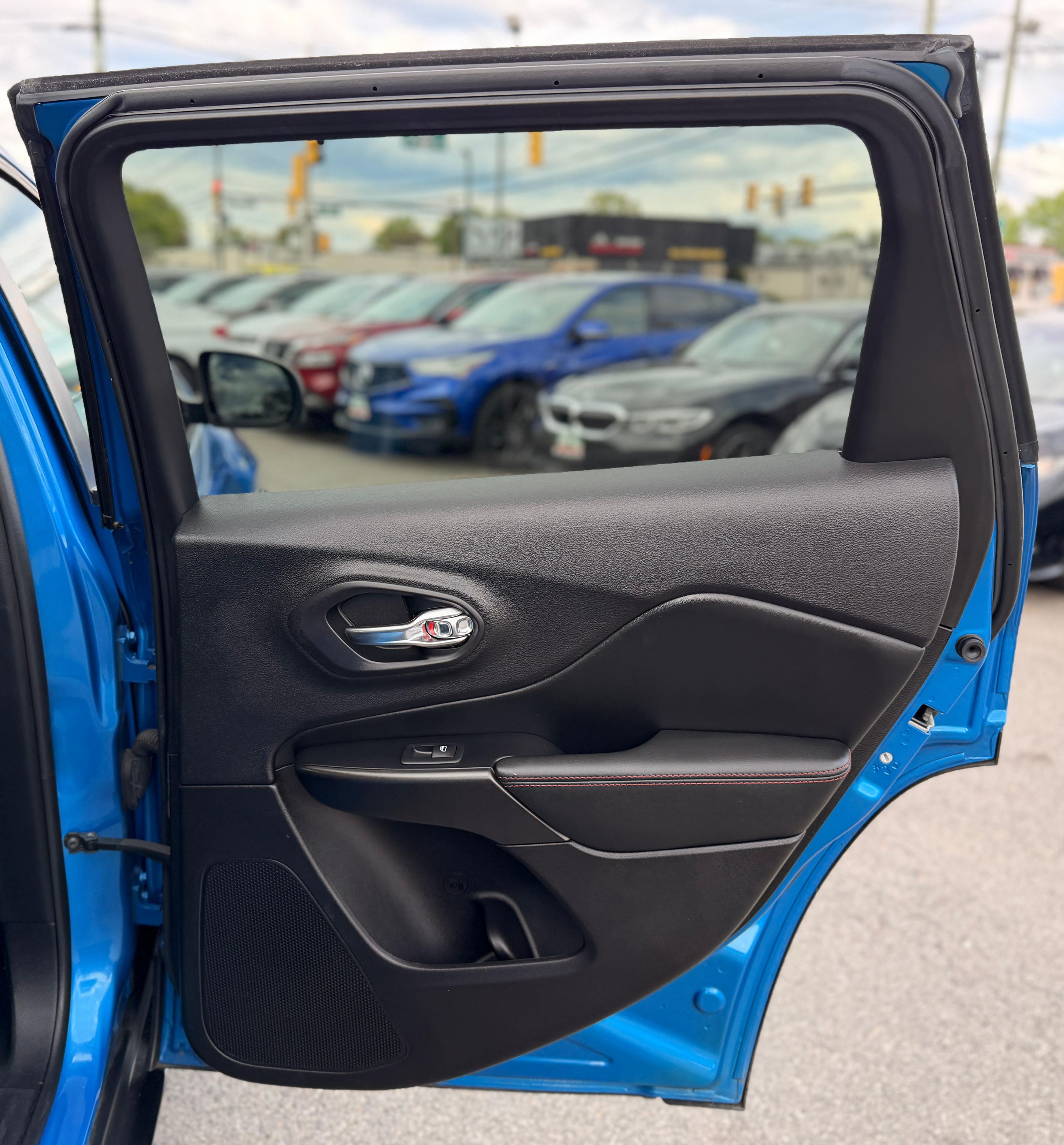 2020 Jeep Cherokee Trailhawk - Photo 20