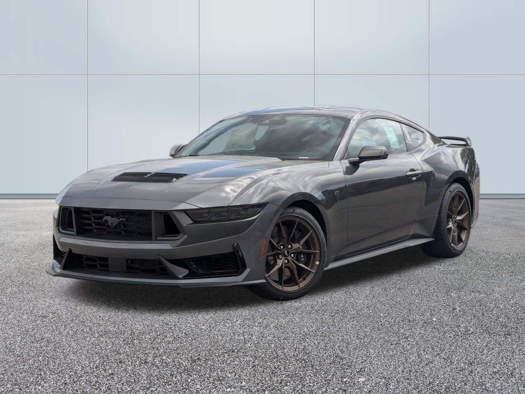 2026 Ford Mustang Dark Horse