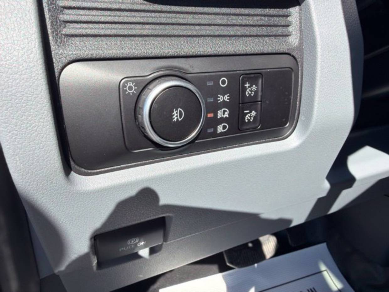 2026 Ford F-350 Super Duty Chassis Cab XL - Photo 9