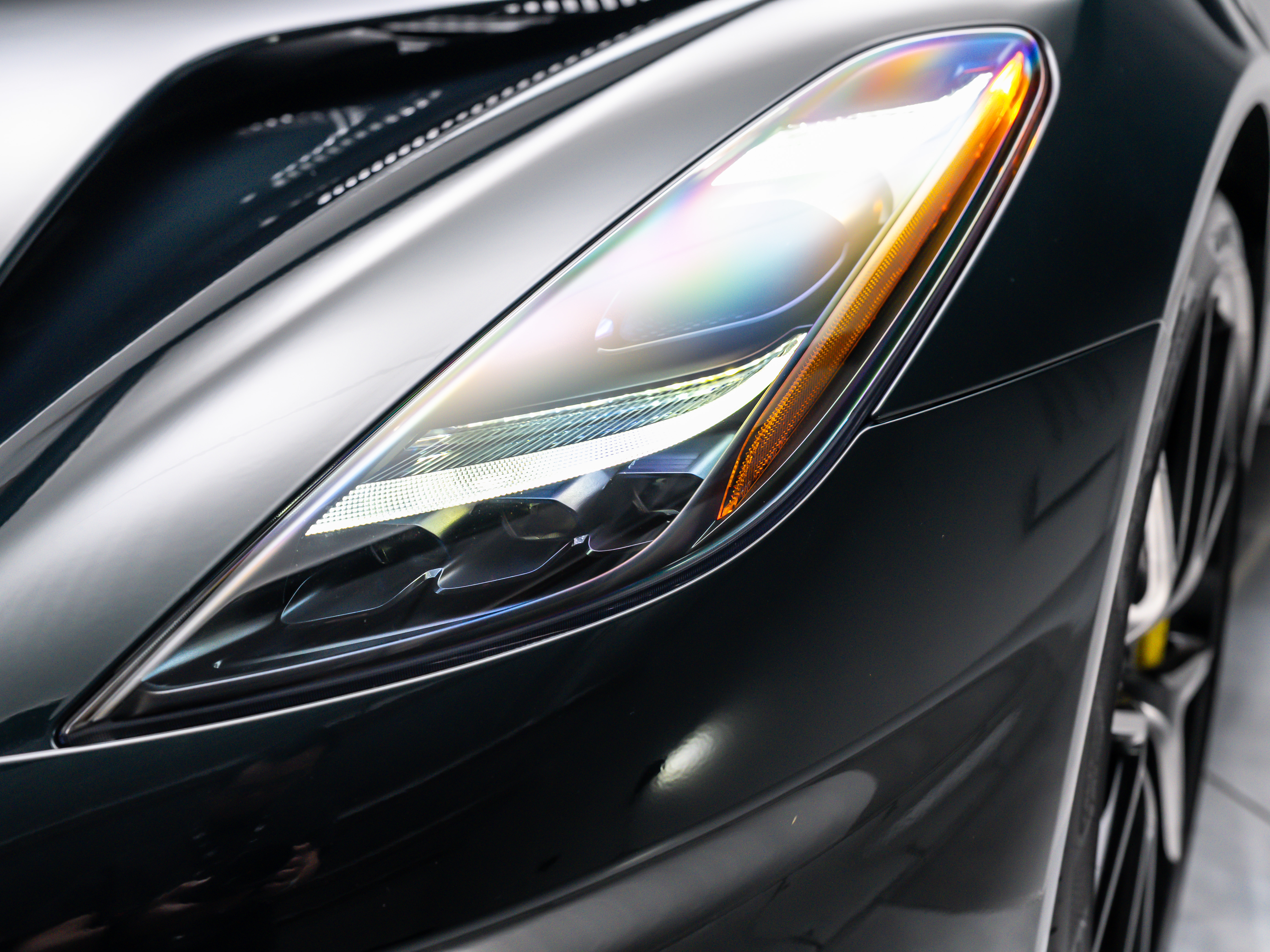 2026 Lotus Emira Turbo SE - Photo 10