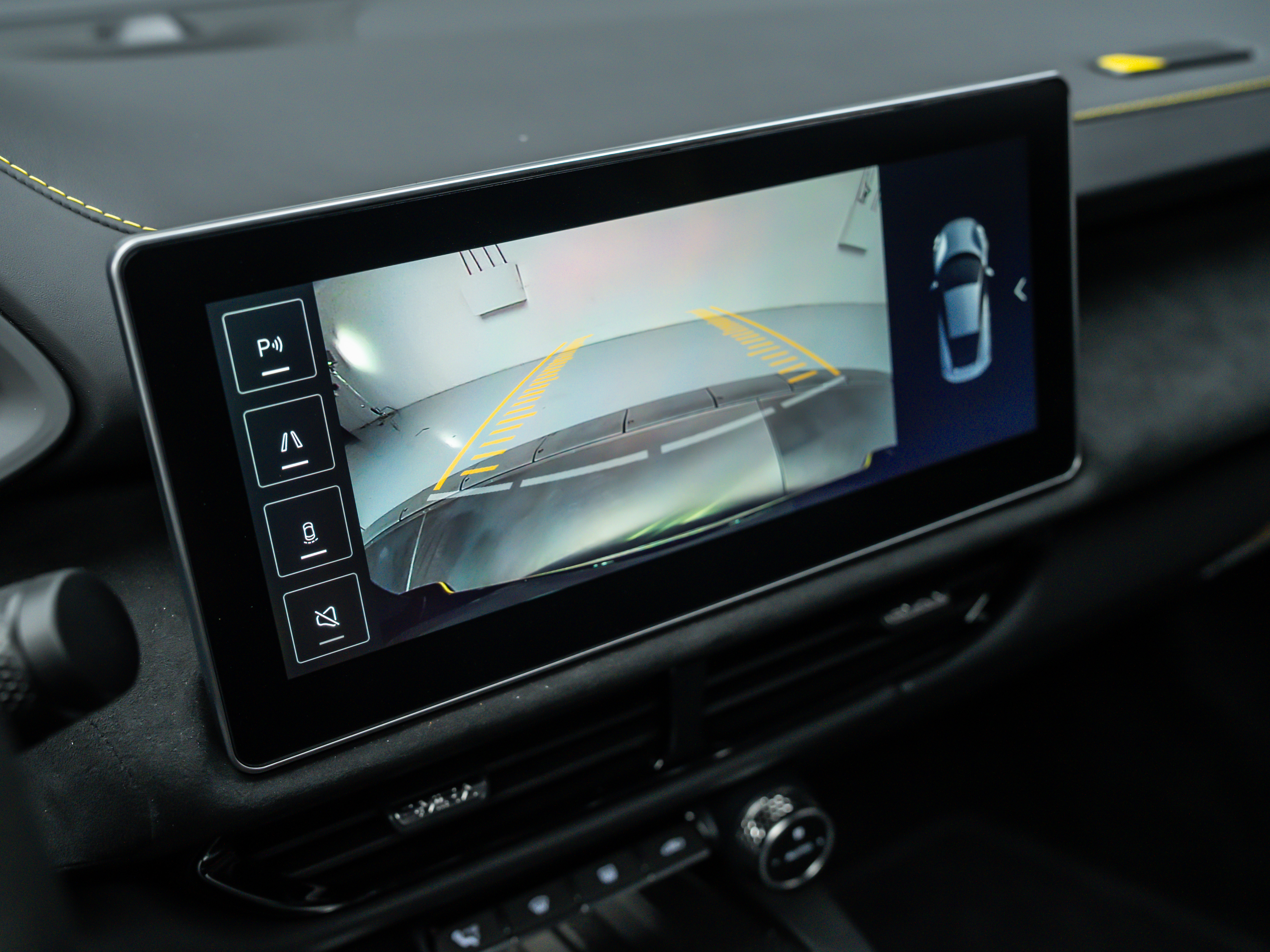 2026 Lotus Emira Turbo SE - Photo 22
