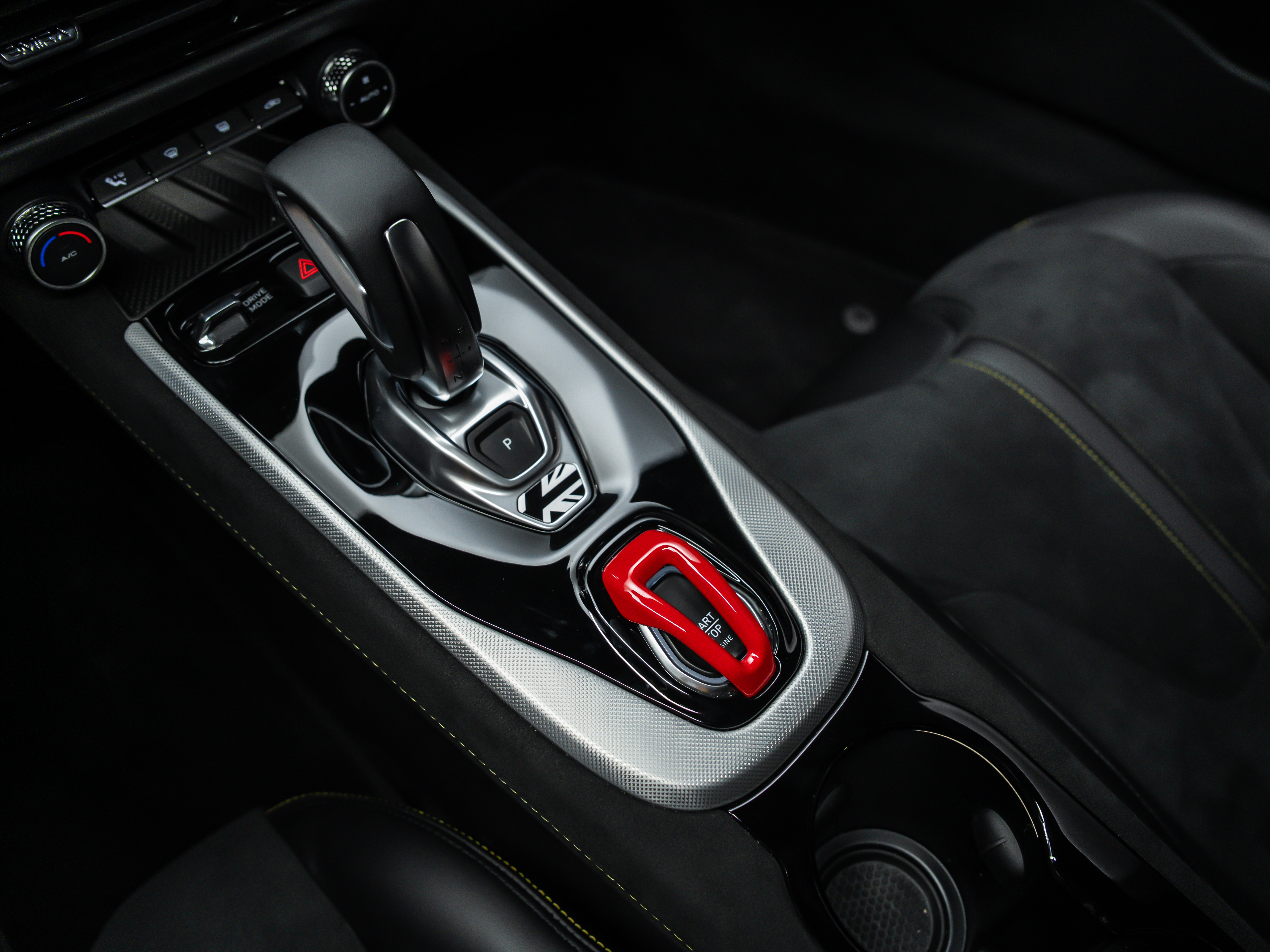 2026 Lotus Emira Turbo SE - Photo 23
