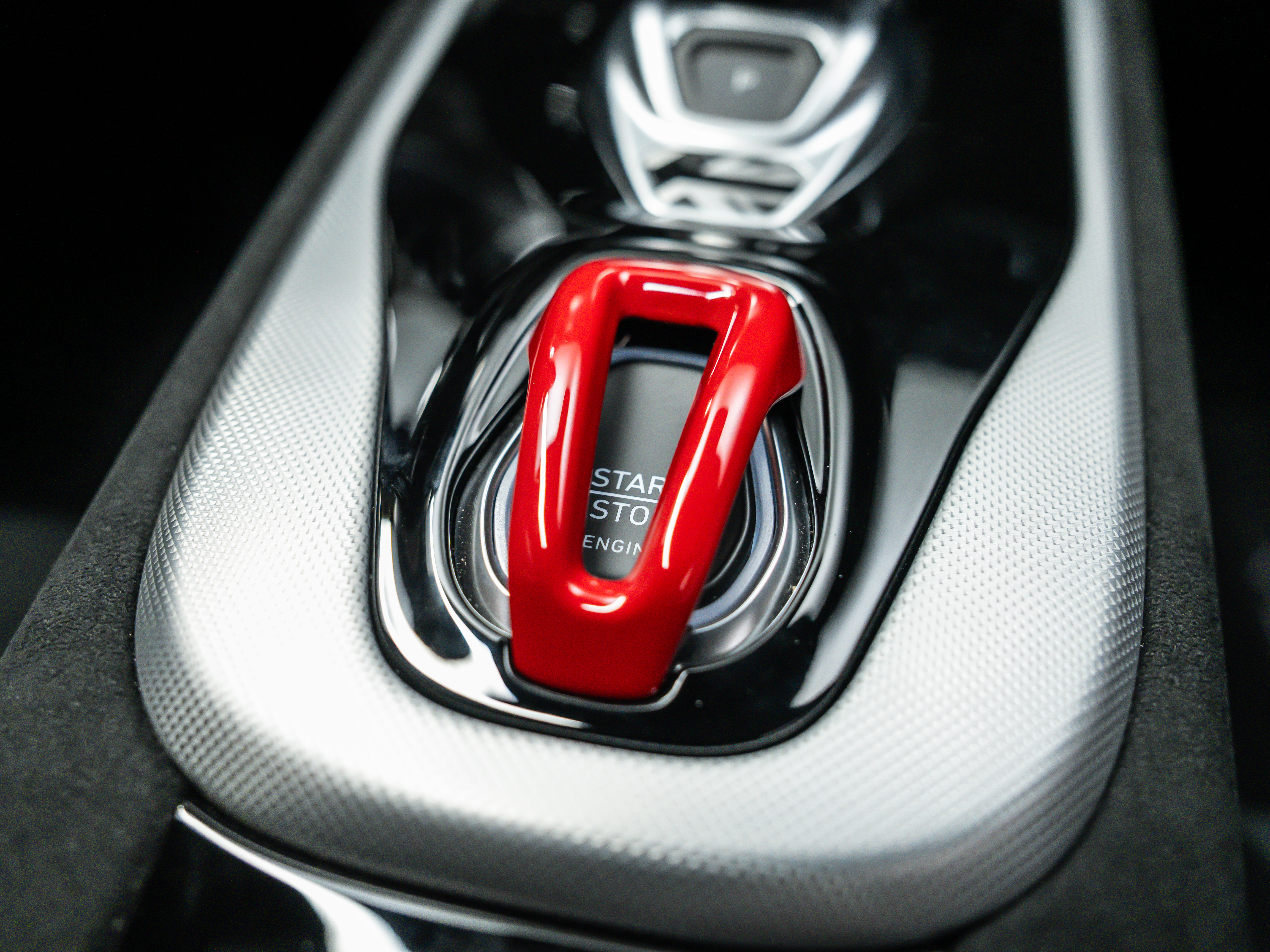 2026 Lotus Emira Turbo SE - Photo 24