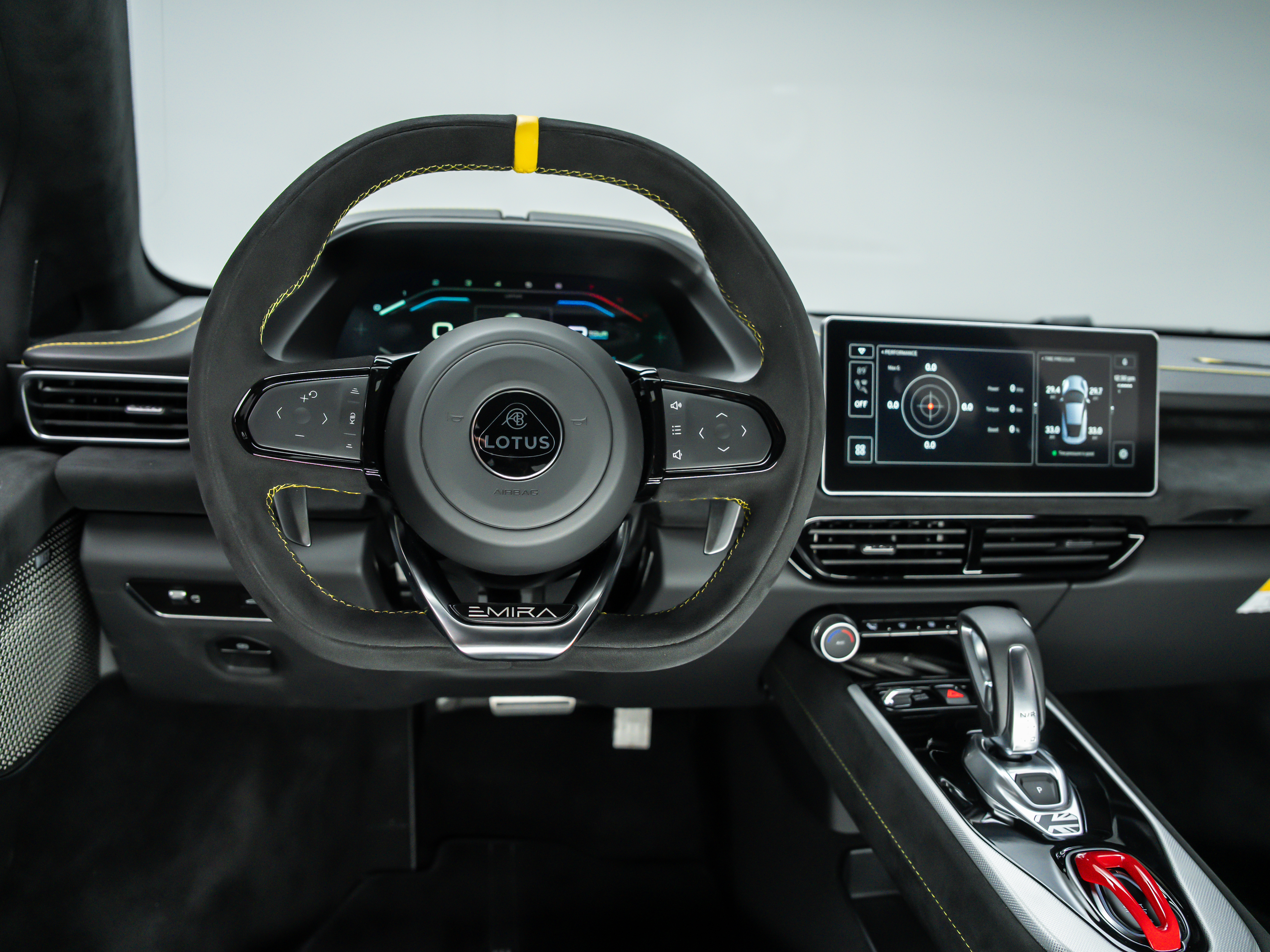 2026 Lotus Emira Turbo SE - Photo 25